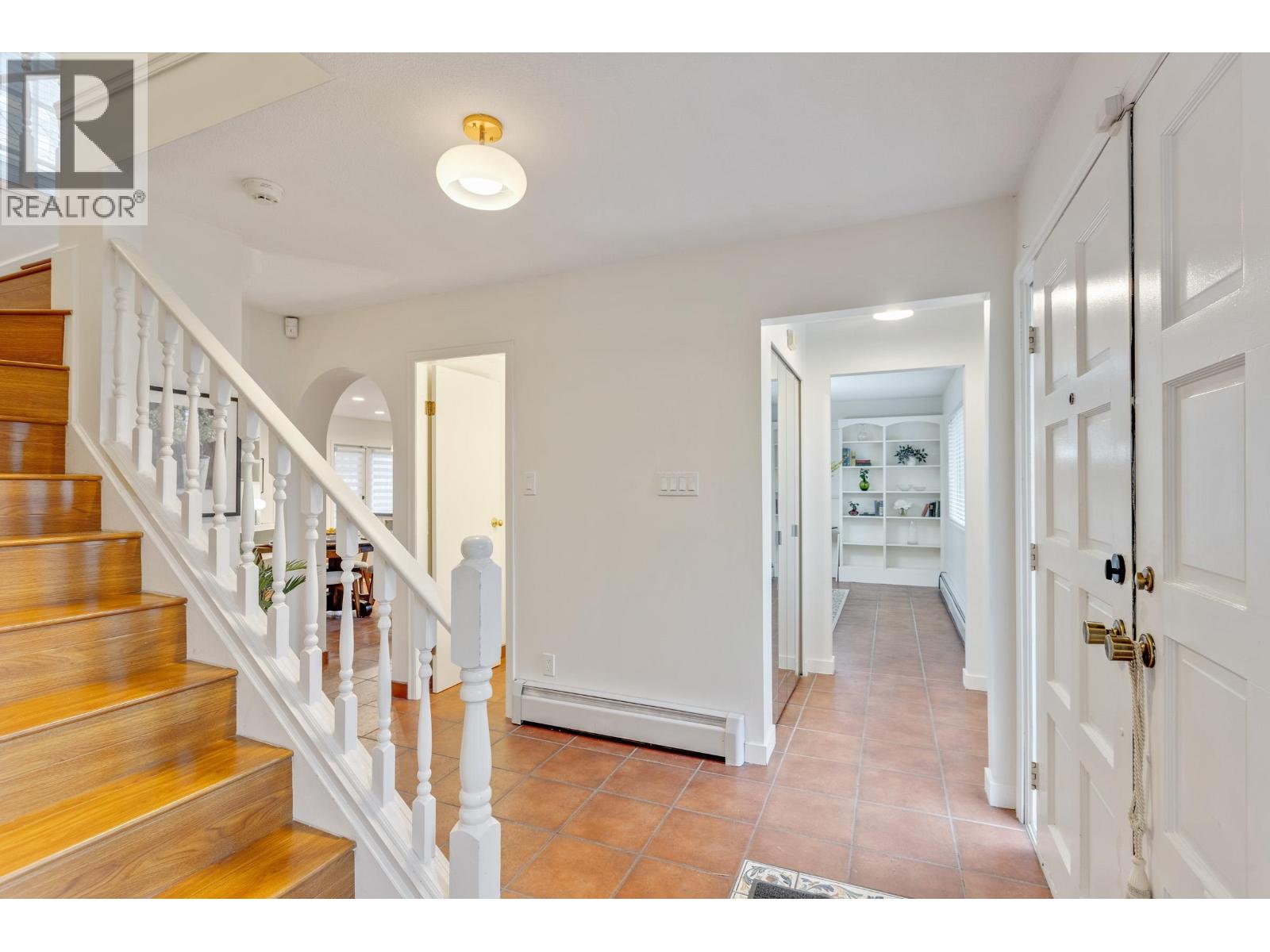 7362 Laburnum Street Property Photo 2