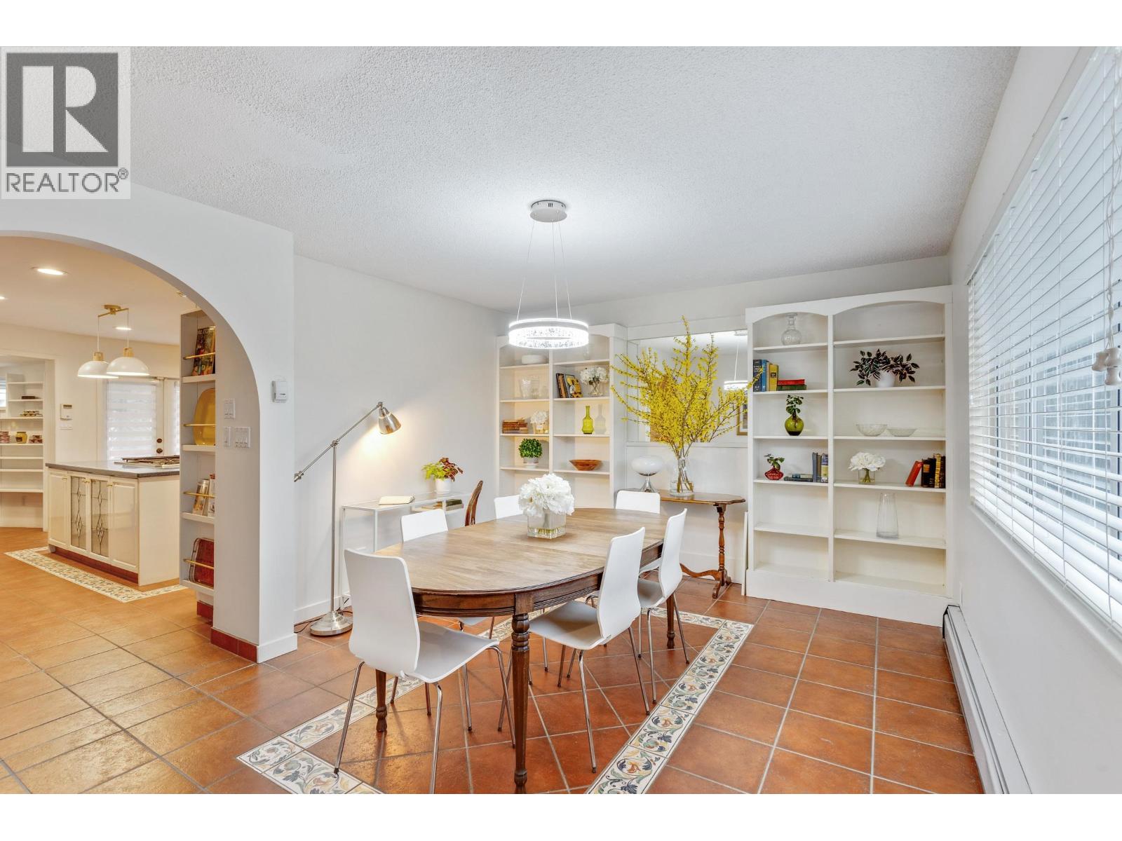 7362 Laburnum Street Property Photo 6