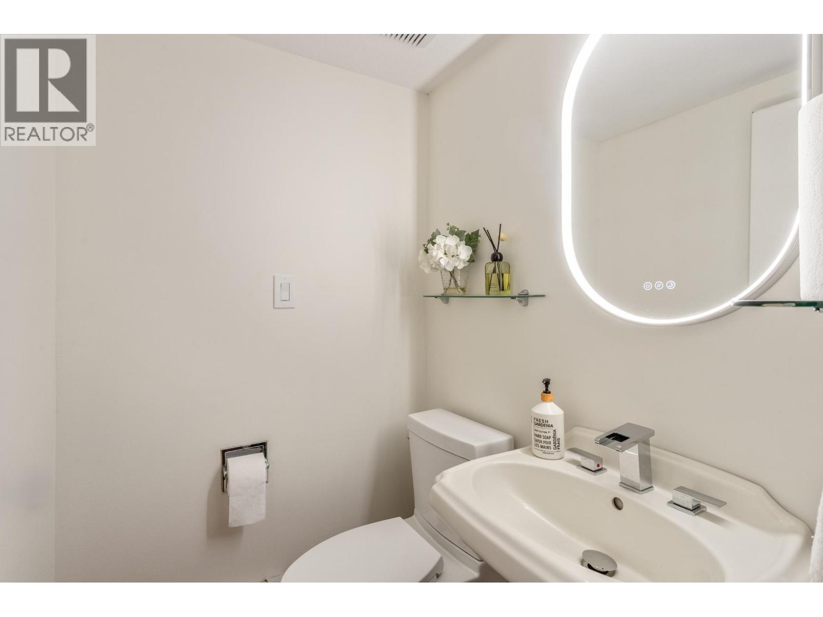7362 Laburnum Street Property Photo 13