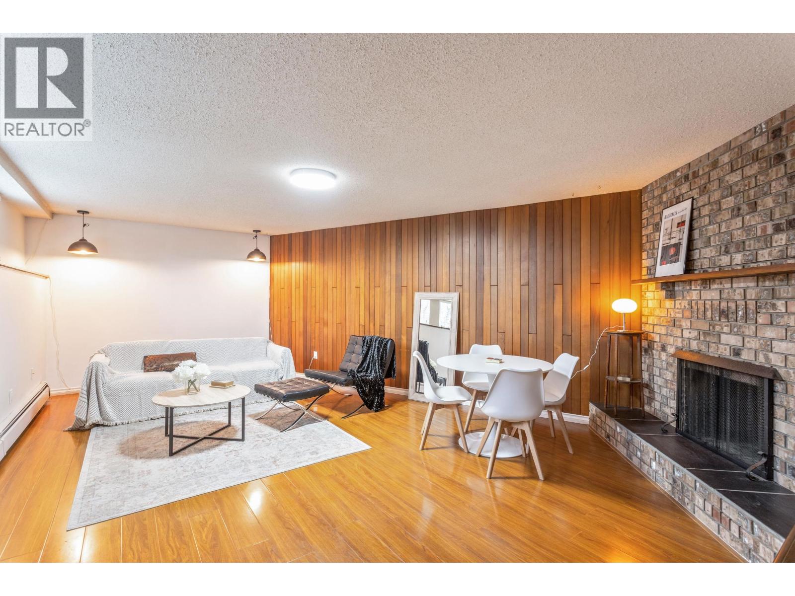 7362 Laburnum Street Property Photo 23