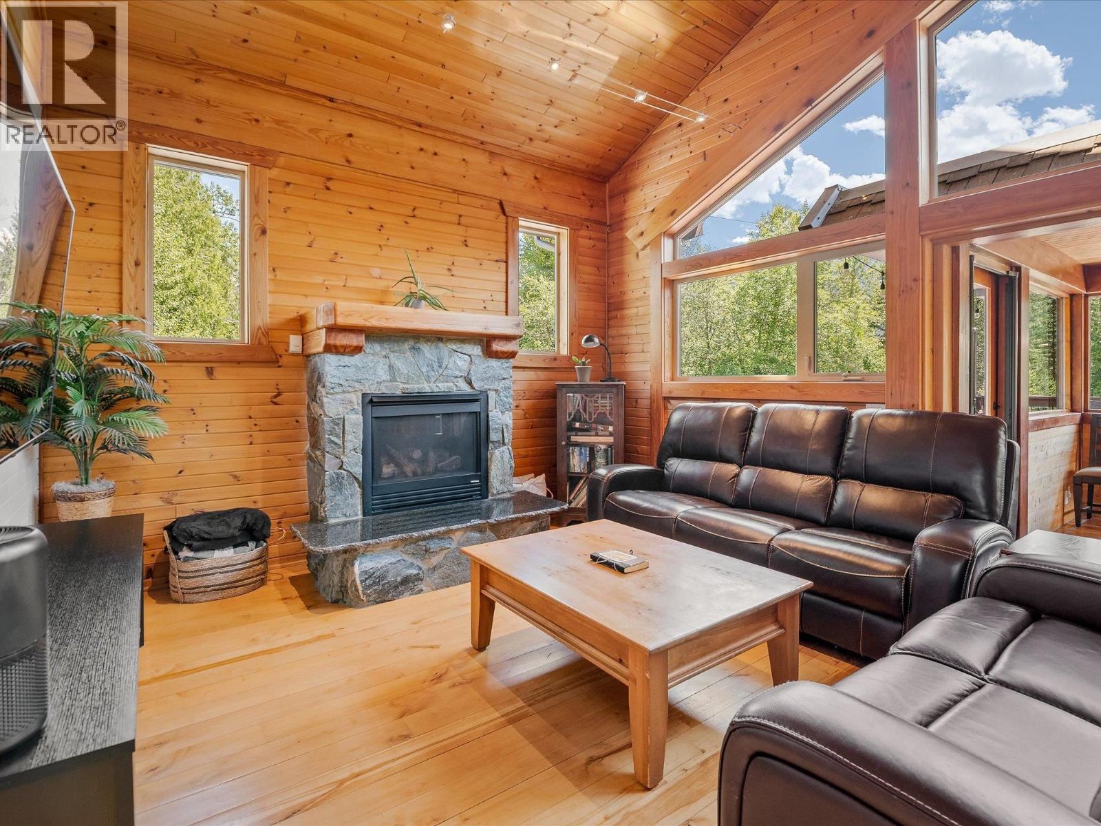 1470 Fraser Road Property Photo 2