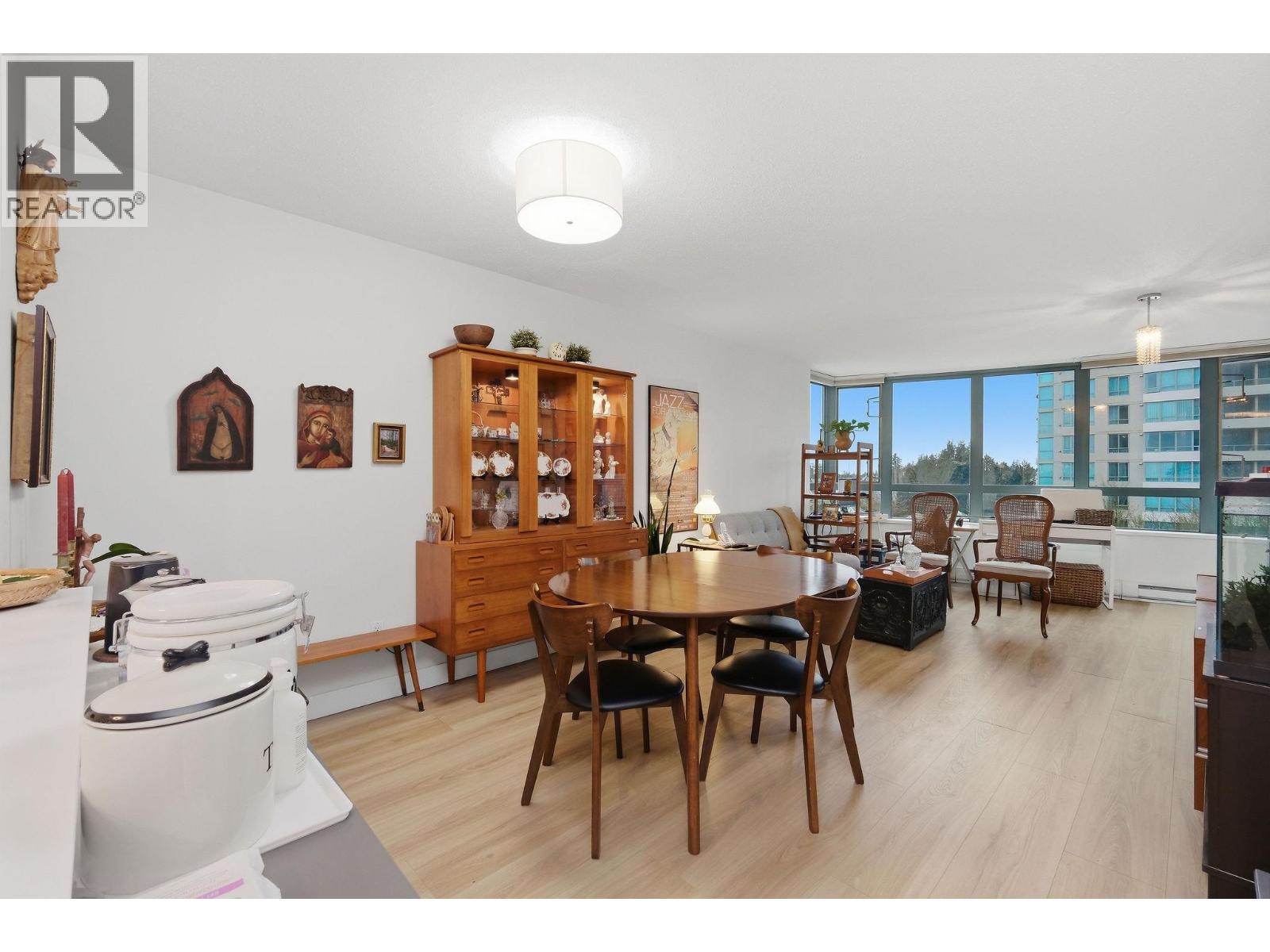 505 6659 Southoaks Crescent Property Photo 2
