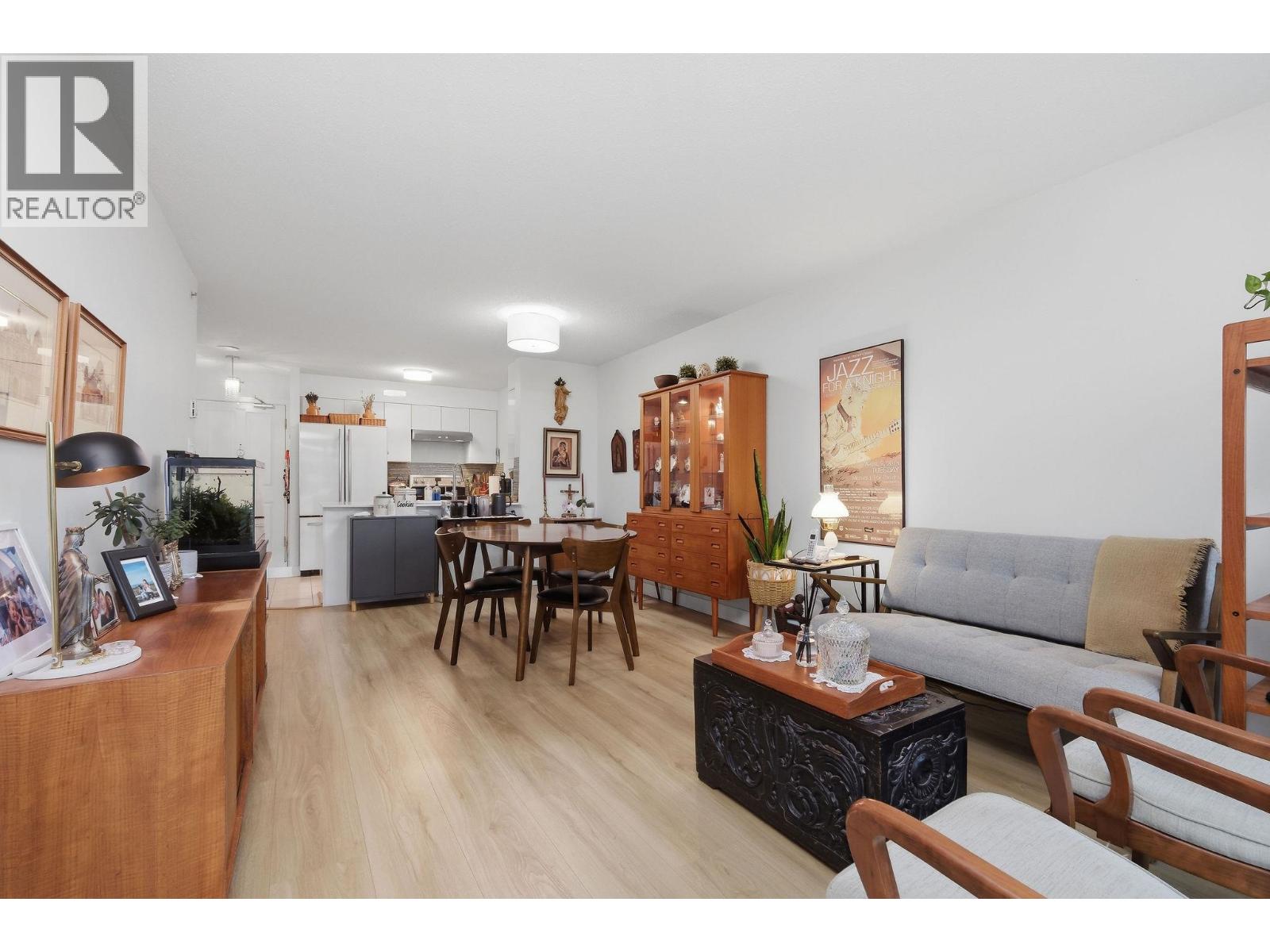 505 6659 Southoaks Crescent Property Photo 6