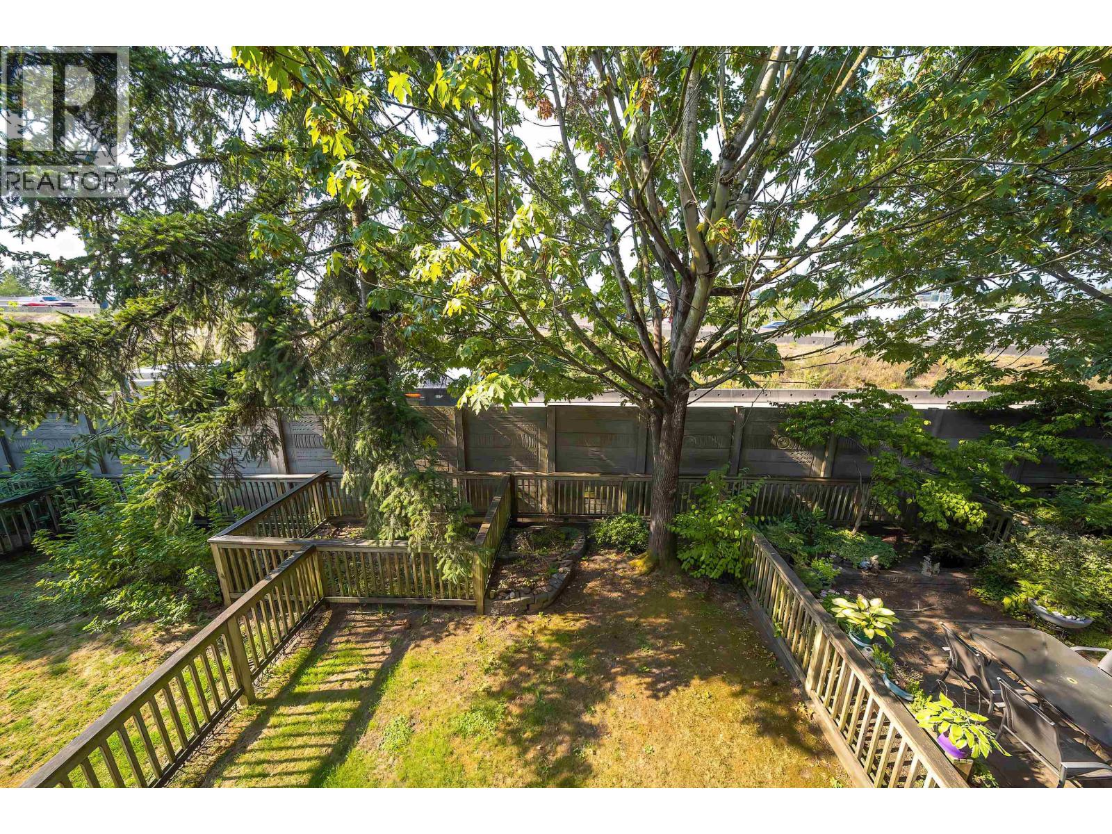 68 935 Ewen Avenue Property Photo 12