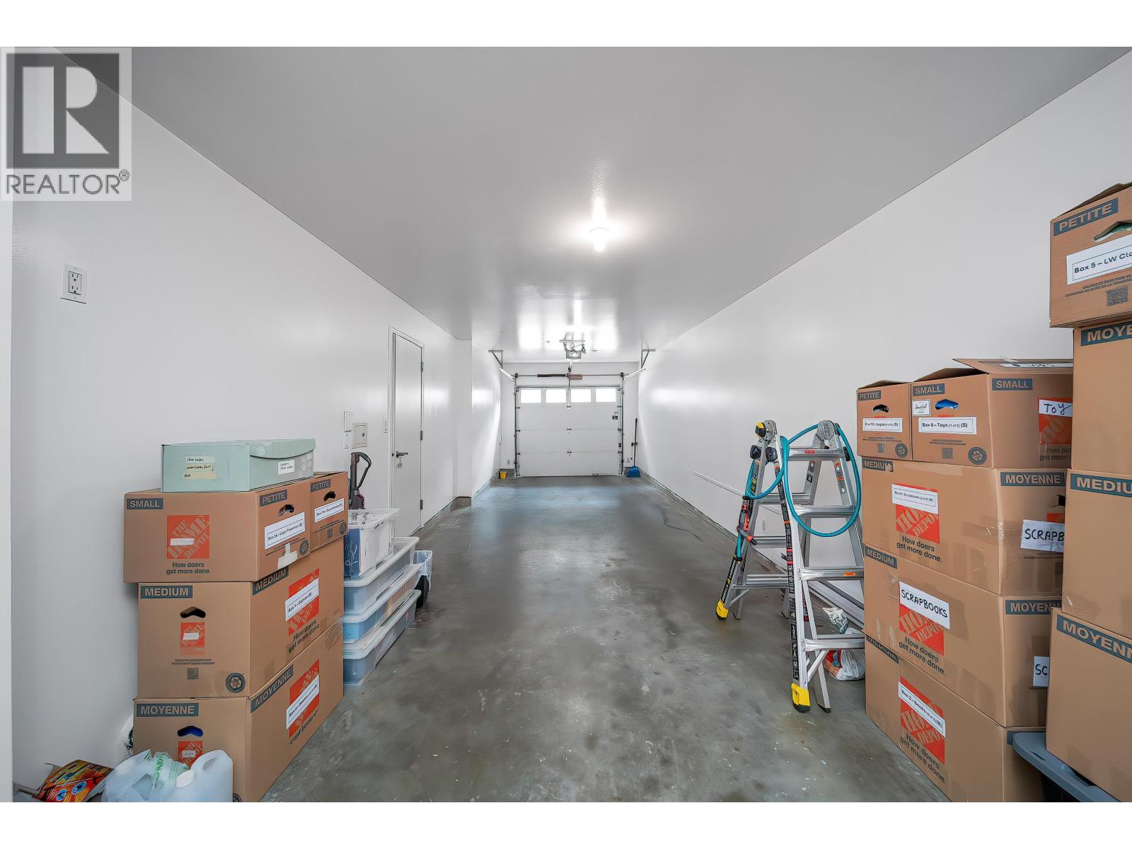 68 935 Ewen Avenue Property Photo 13