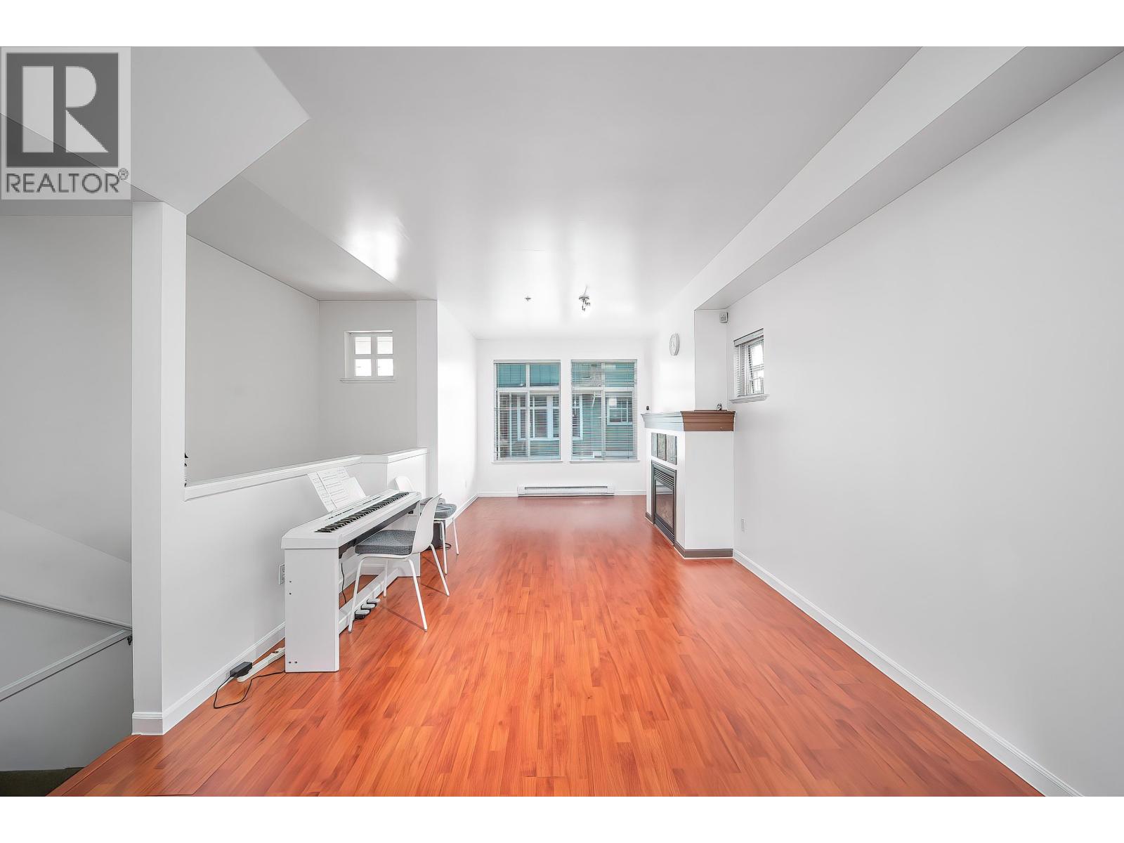 68 935 Ewen Avenue Property Photo 16