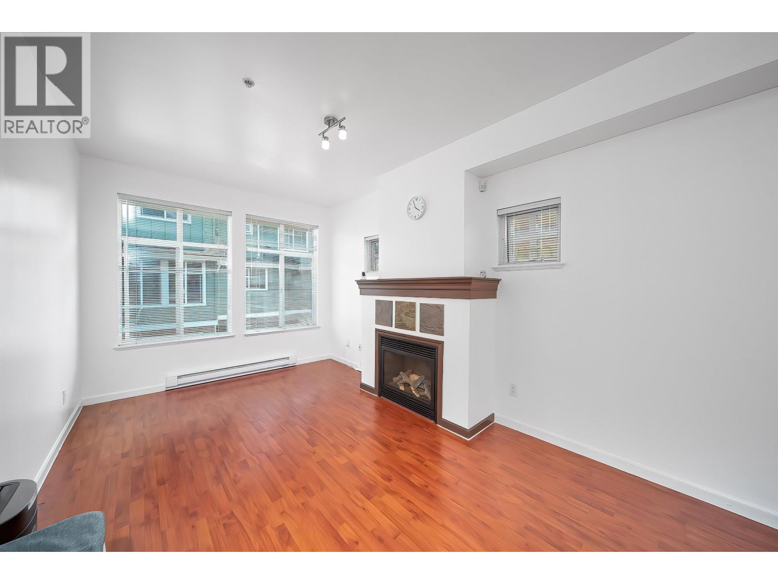 68 935 Ewen Avenue Property Photo 18