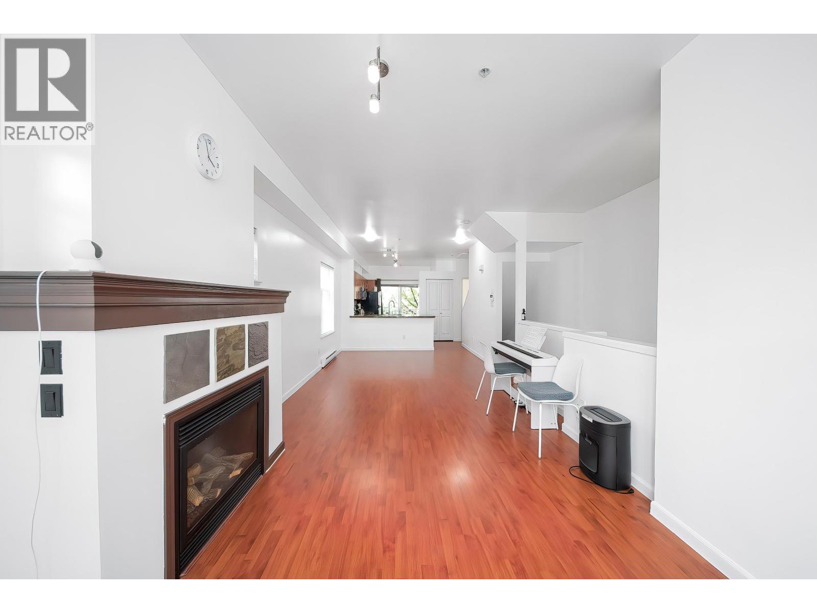 68 935 Ewen Avenue Property Photo 19