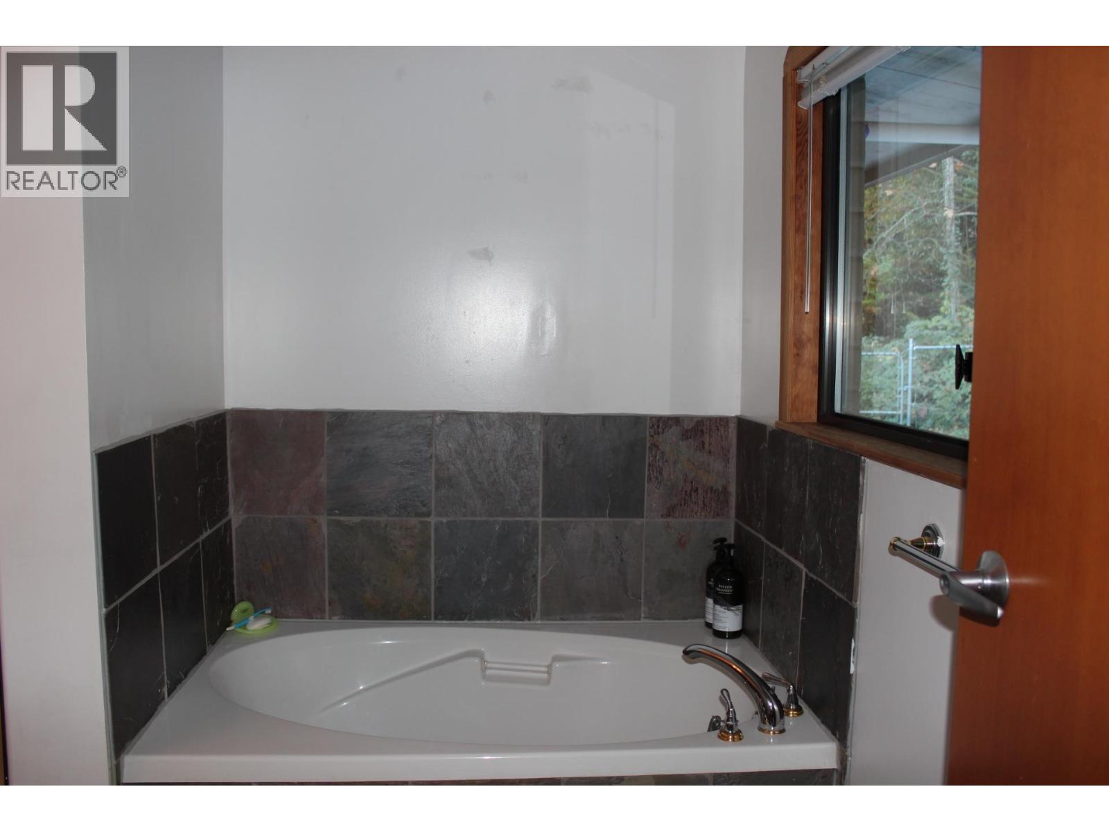 1472 Pipeline Road Property Photo 19