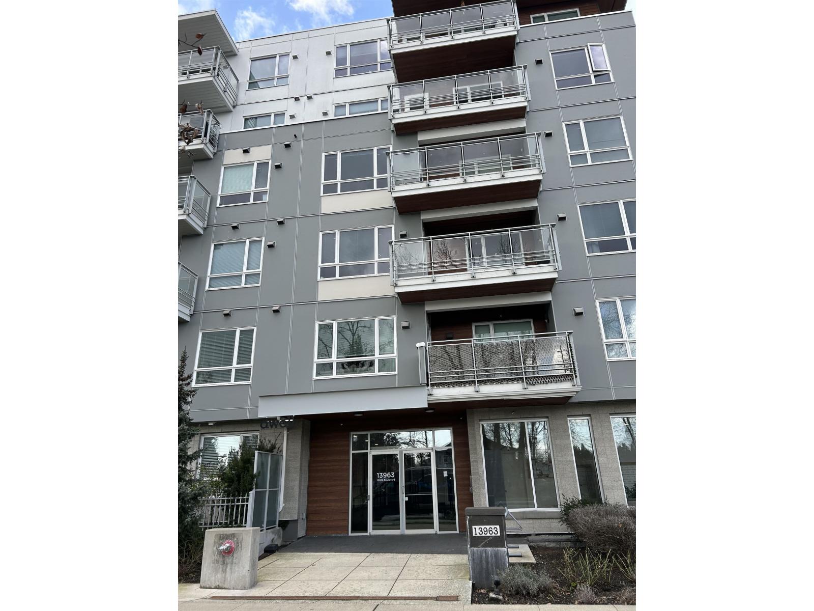 416 13963 105 Boulevard Property Photo 2