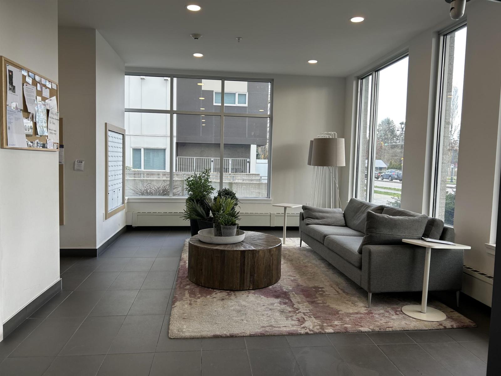 416 13963 105 Boulevard Property Photo 3