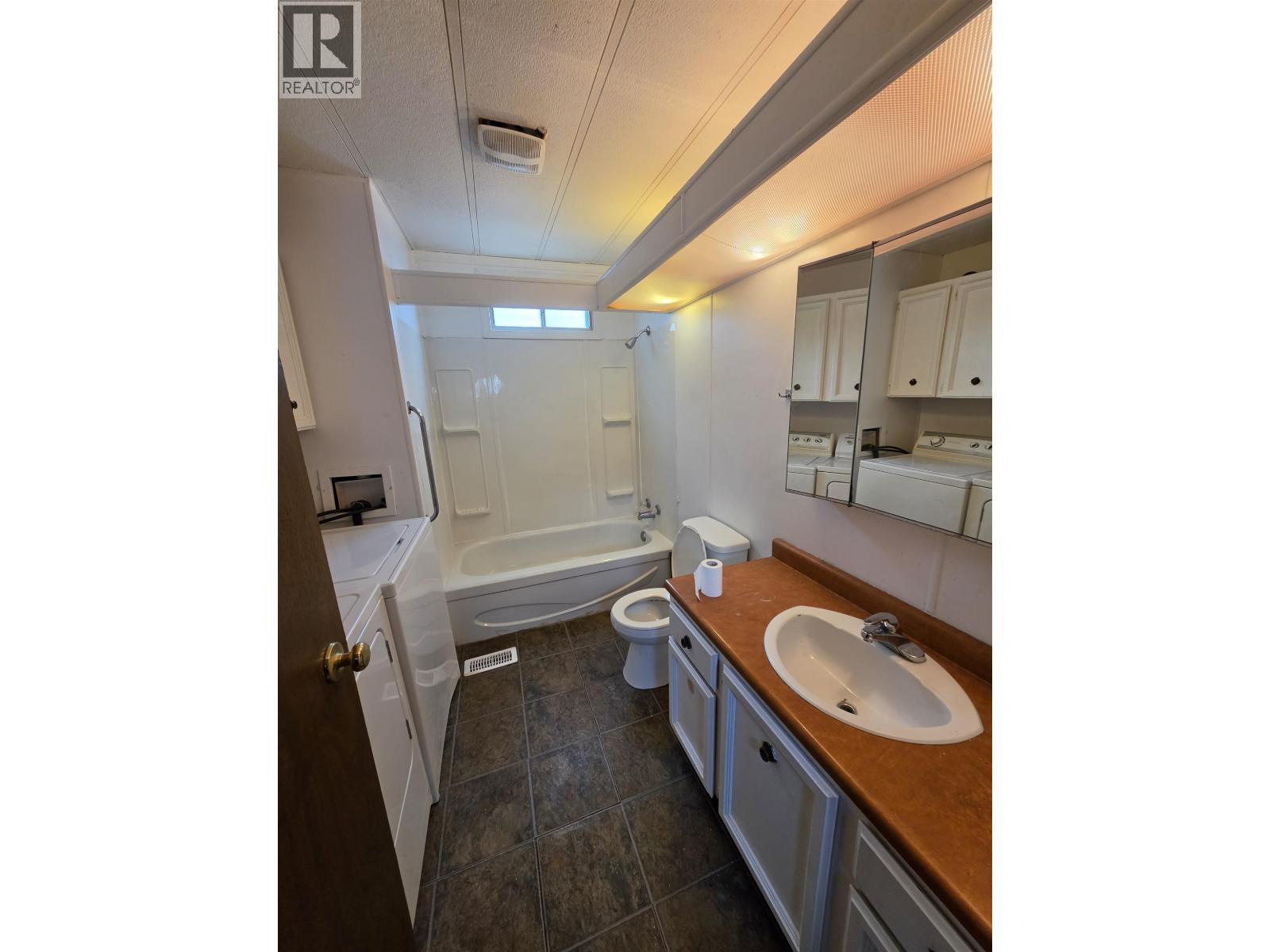 21 654 North Fraser Drive Property Photo 14