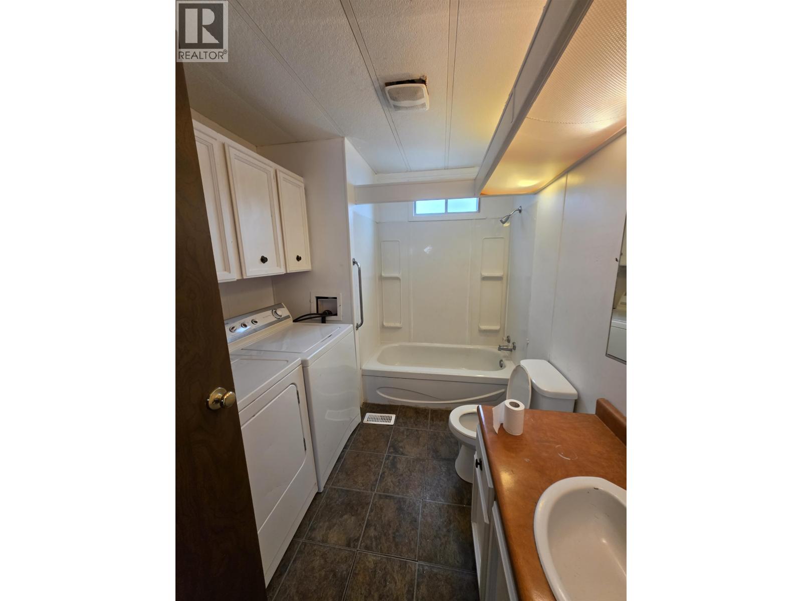 21 654 North Fraser Drive Property Photo 15