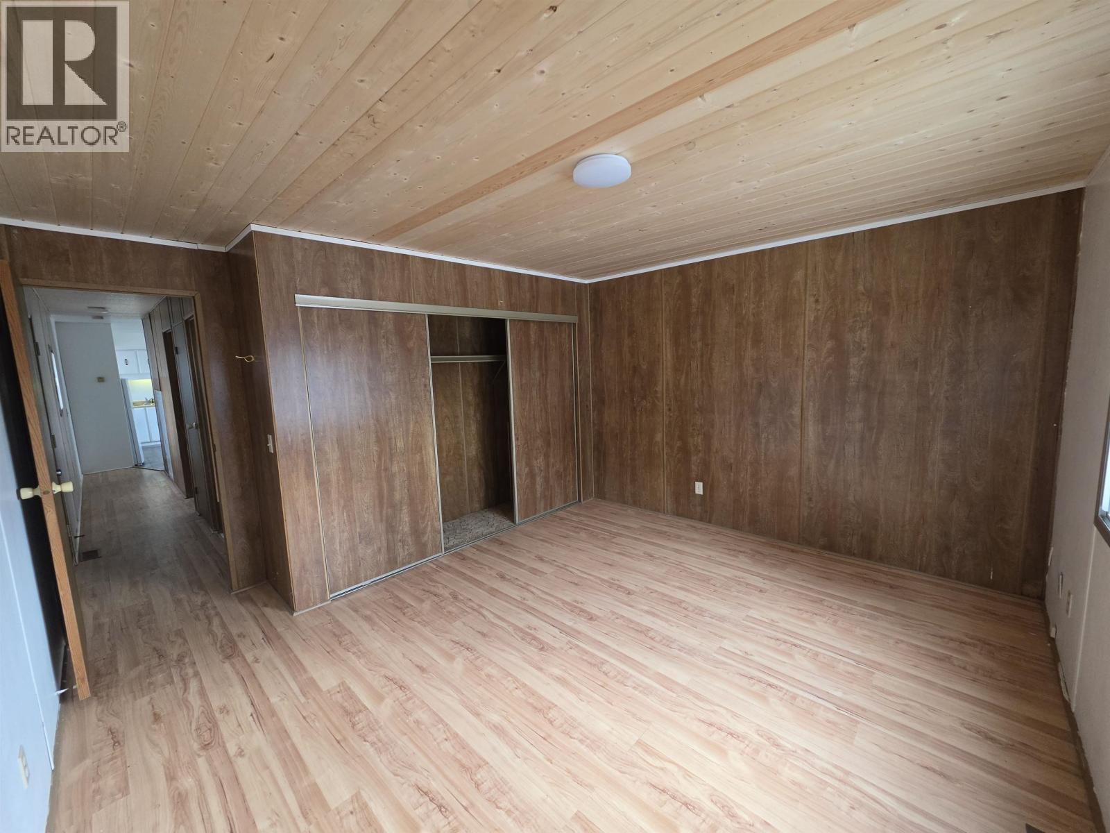 21 654 North Fraser Drive Property Photo 17