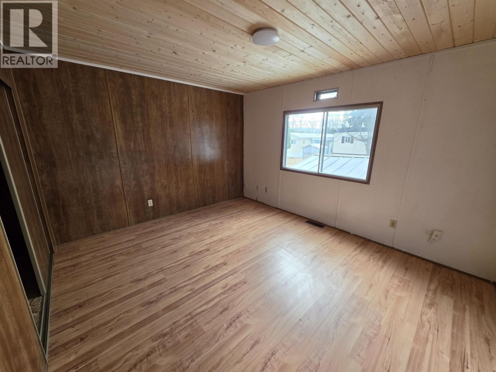 21 654 North Fraser Drive Property Photo 18