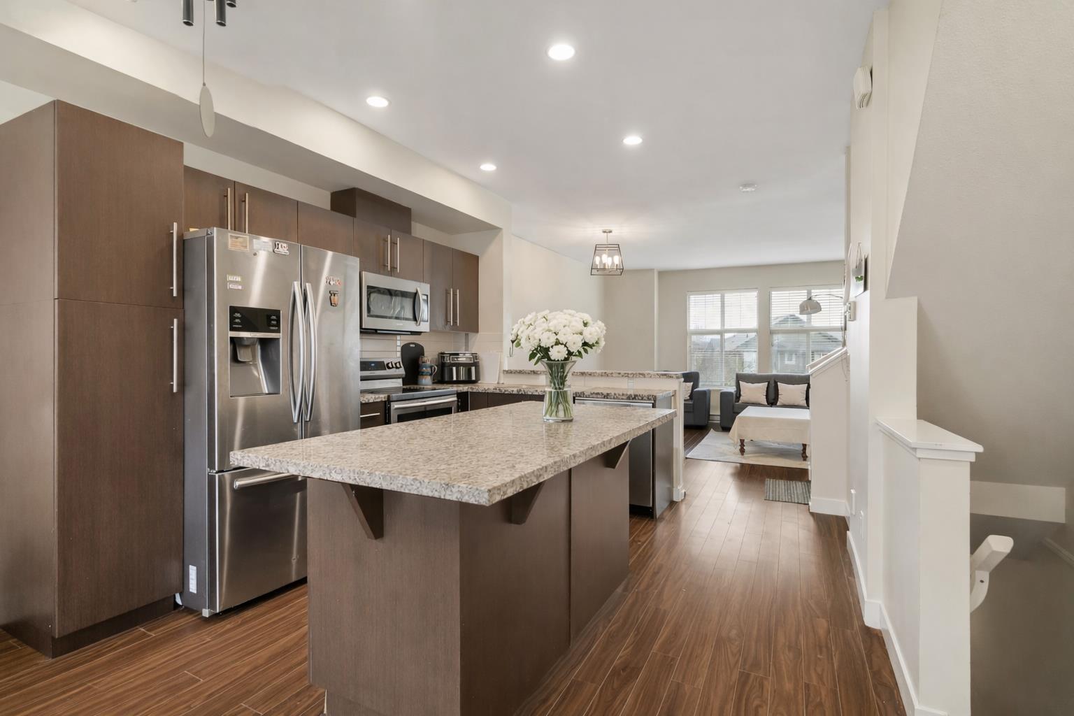 7 18211 70 AVENUE Property Photo 1