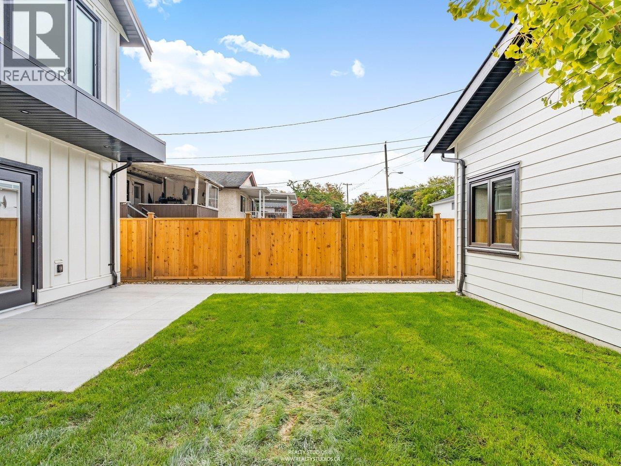 2 4257 Knight Street Property Photo 40