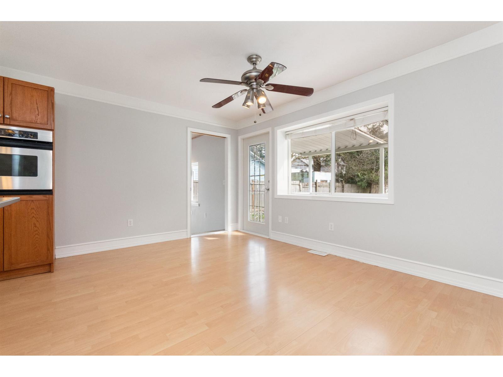 574 Park Street Property Photo 15