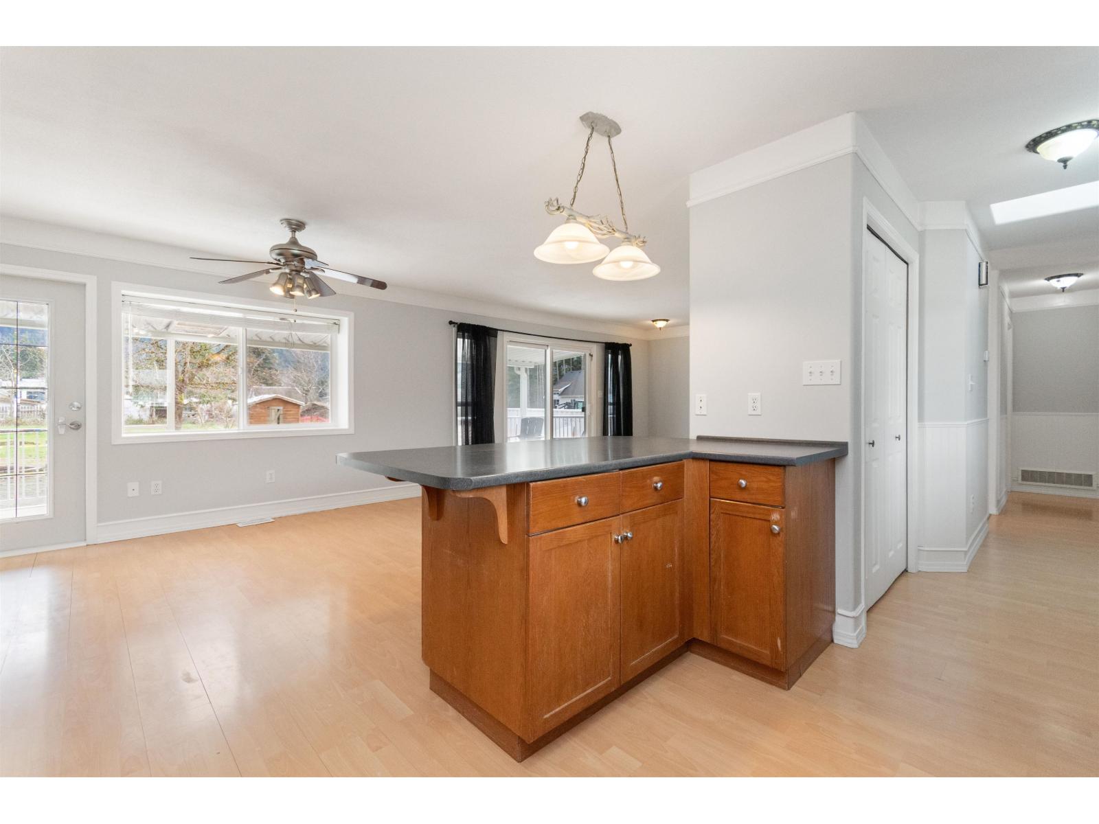 574 Park Street Property Photo 17