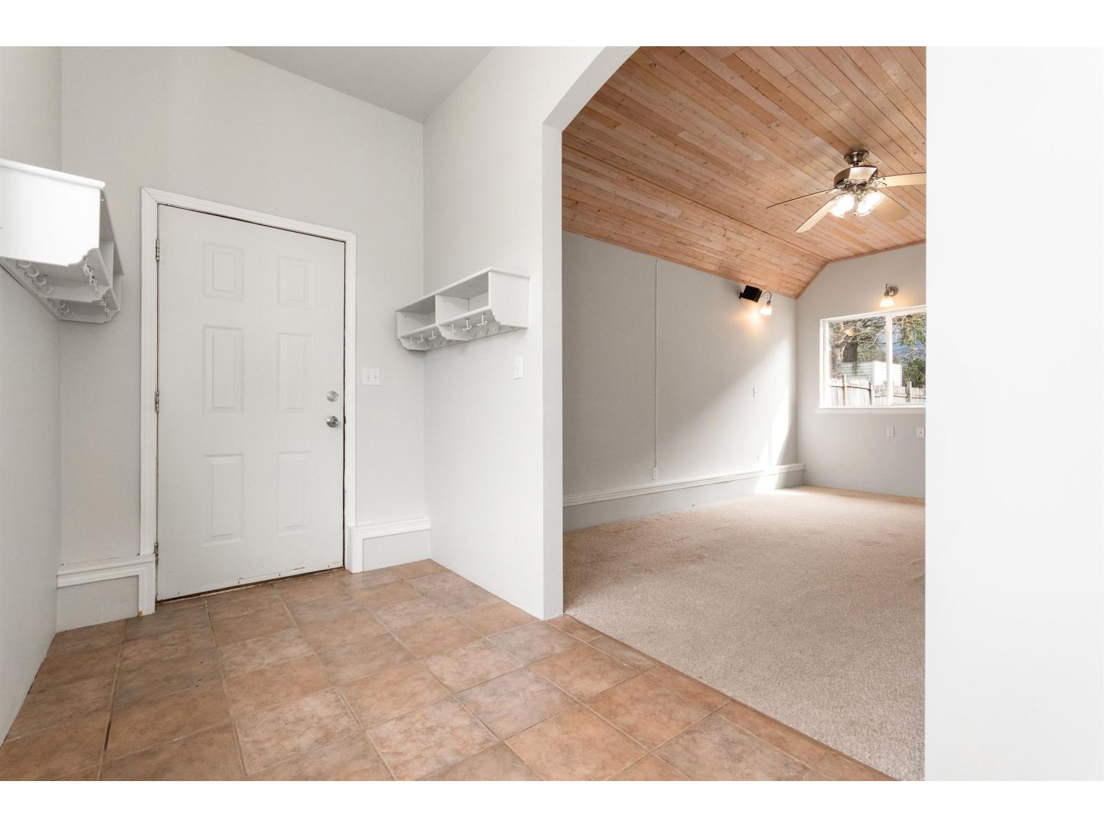 574 Park Street Property Photo 21
