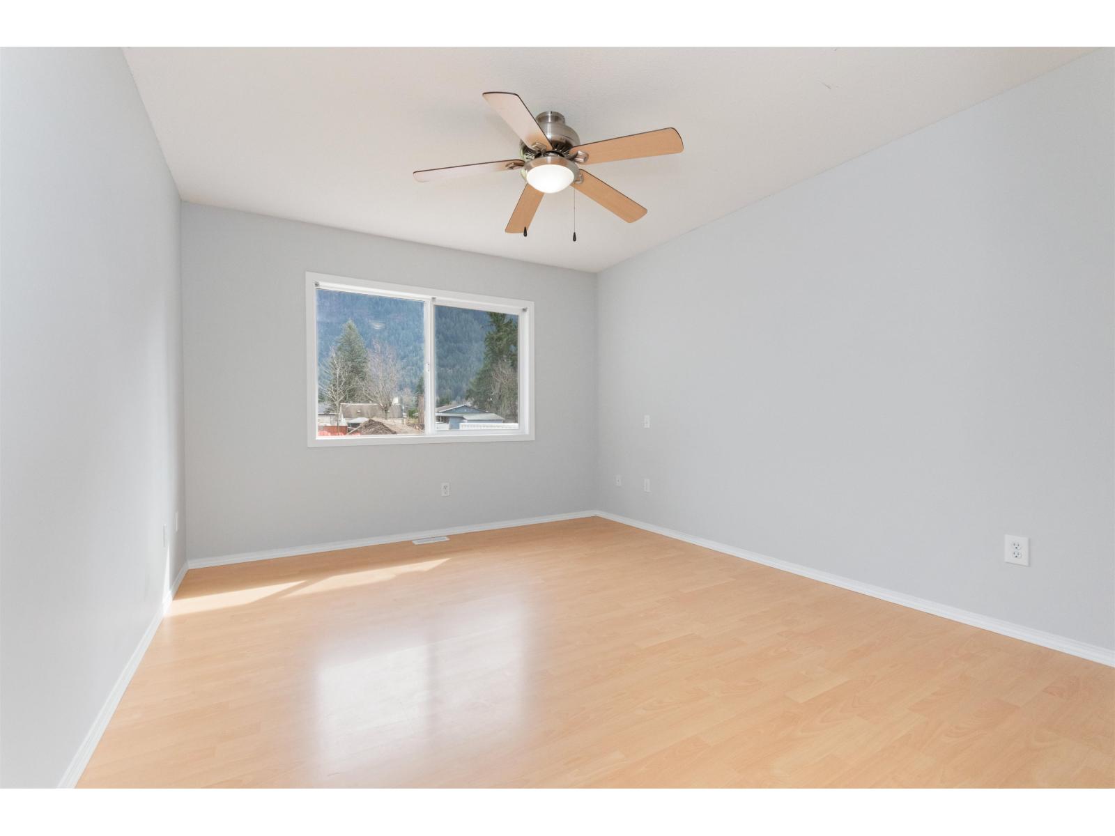 574 Park Street Property Photo 23