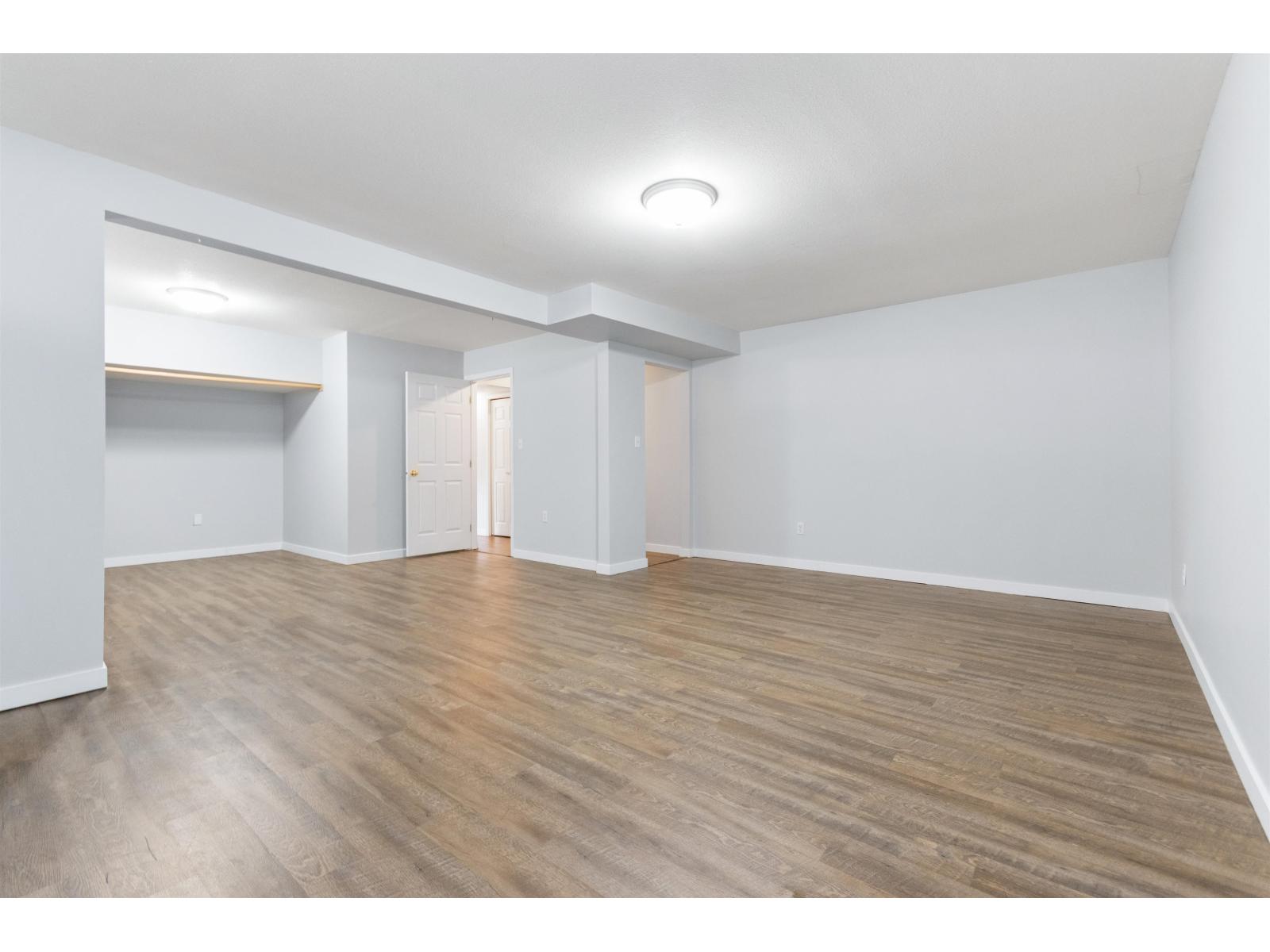 574 Park Street Property Photo 32