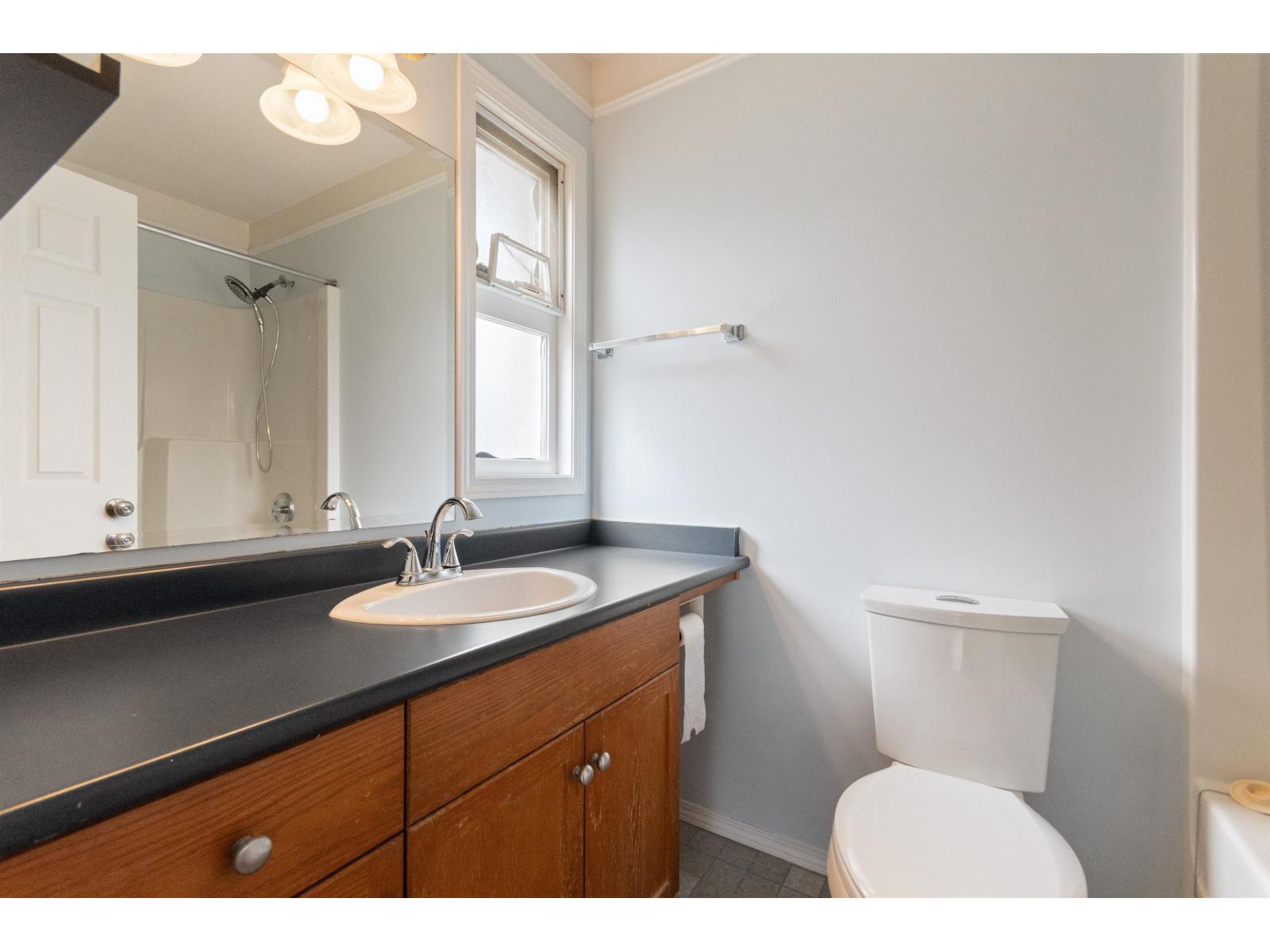 574 Park Street Property Photo 35