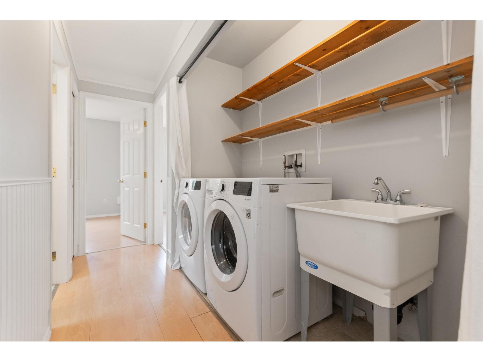 574 Park Street Property Photo 37