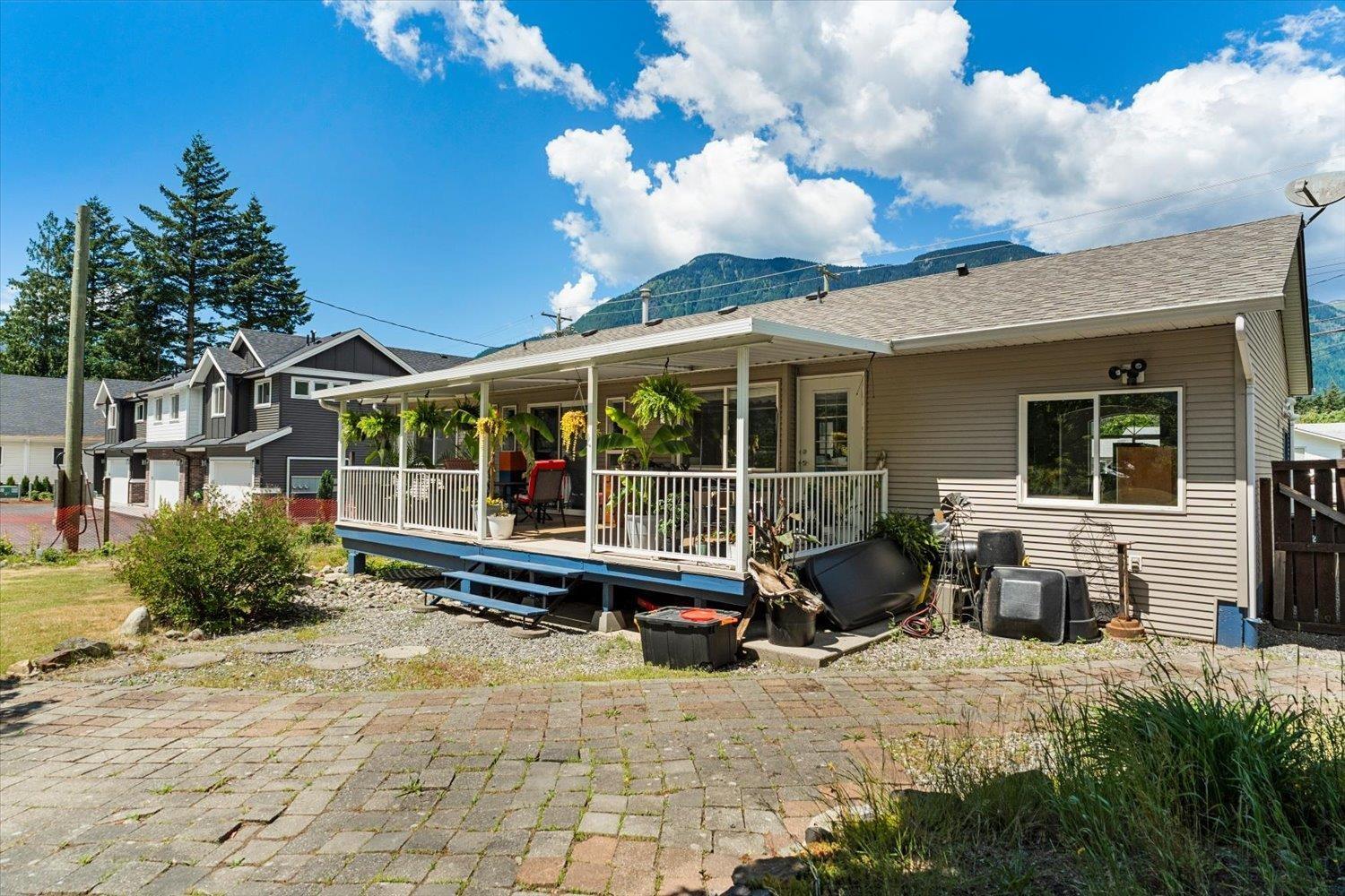 574 Park Street Property Photo 40
