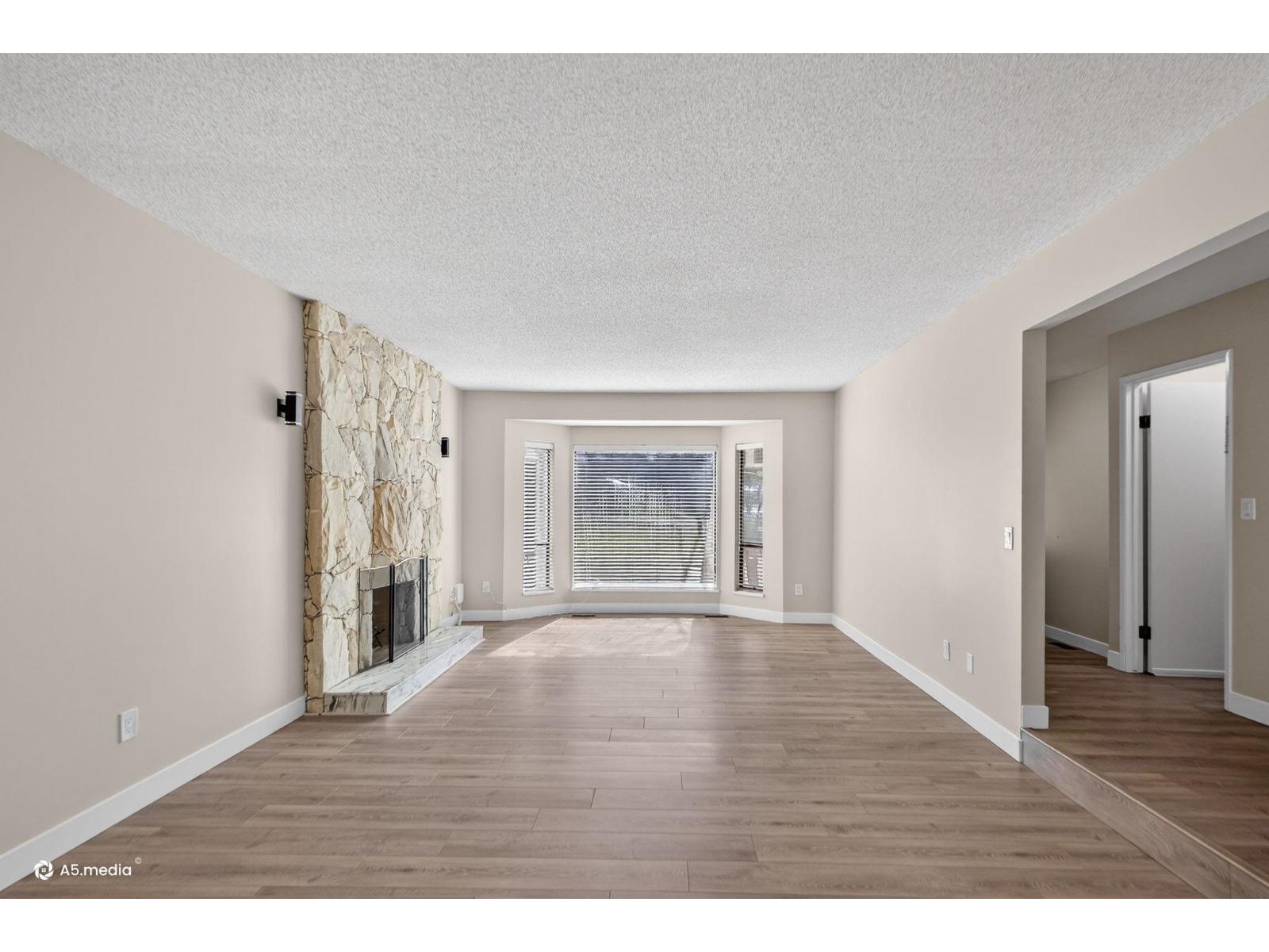14085 114a Avenue Property Photo 4