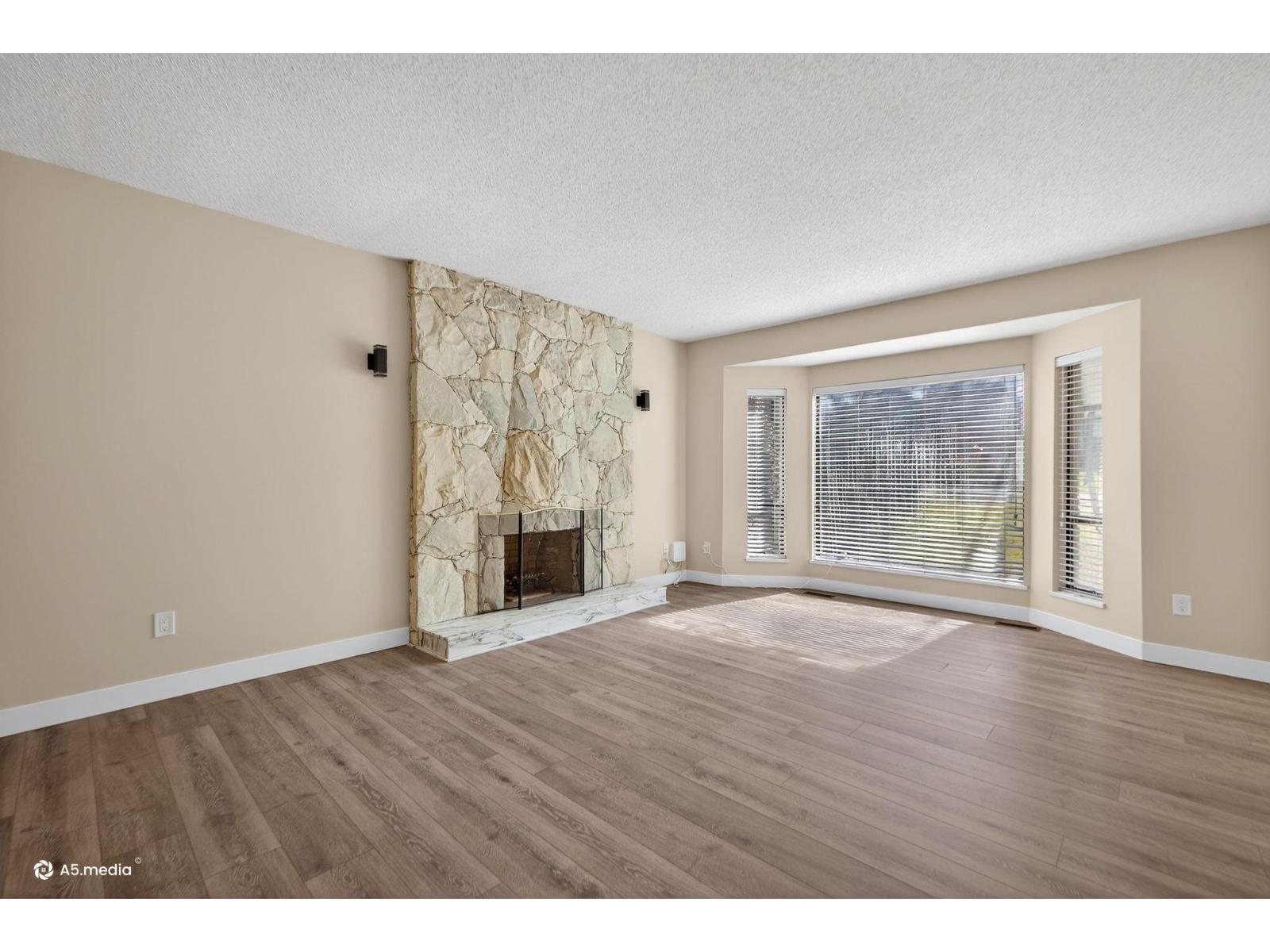 14085 114a Avenue Property Photo 5