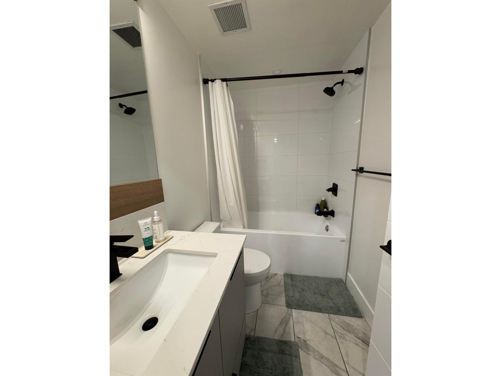 501 10778 138 Street Property Photo 11