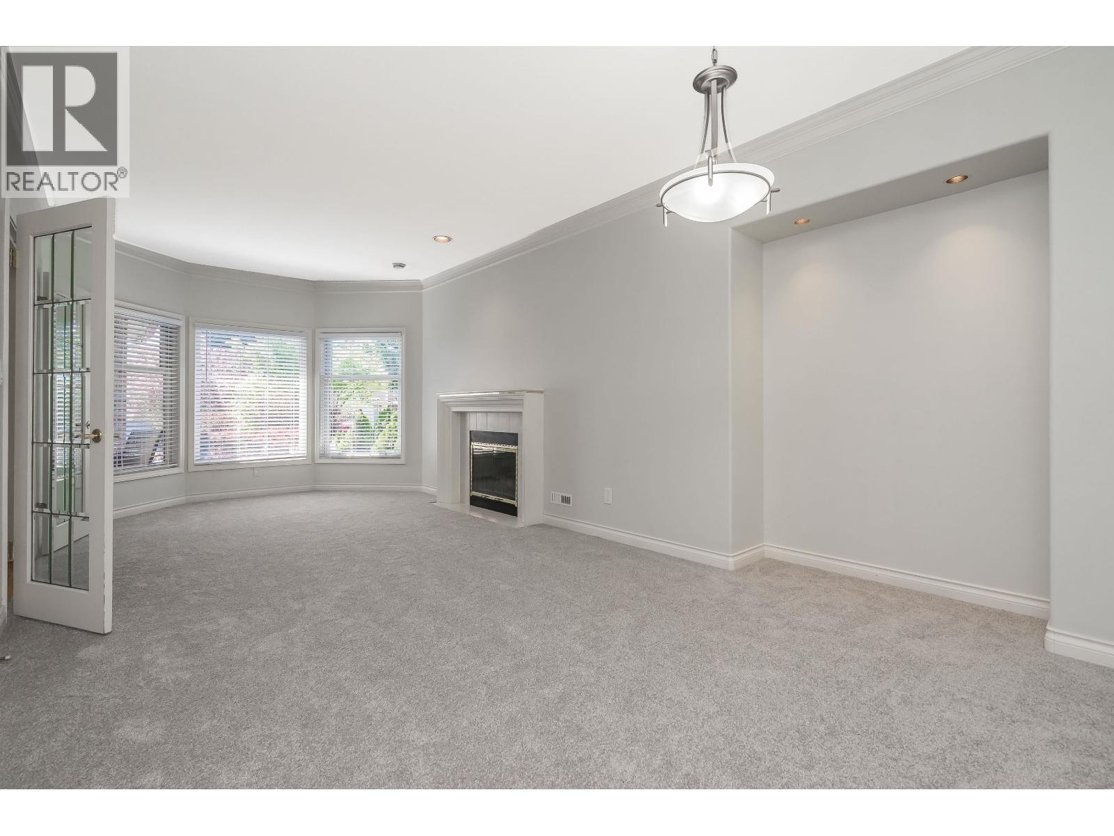 6247 Crescent Place Property Photo 12