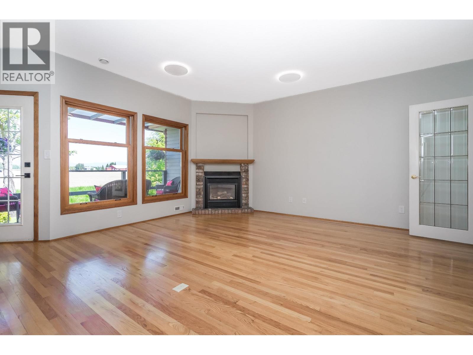 6247 Crescent Place Property Photo 13