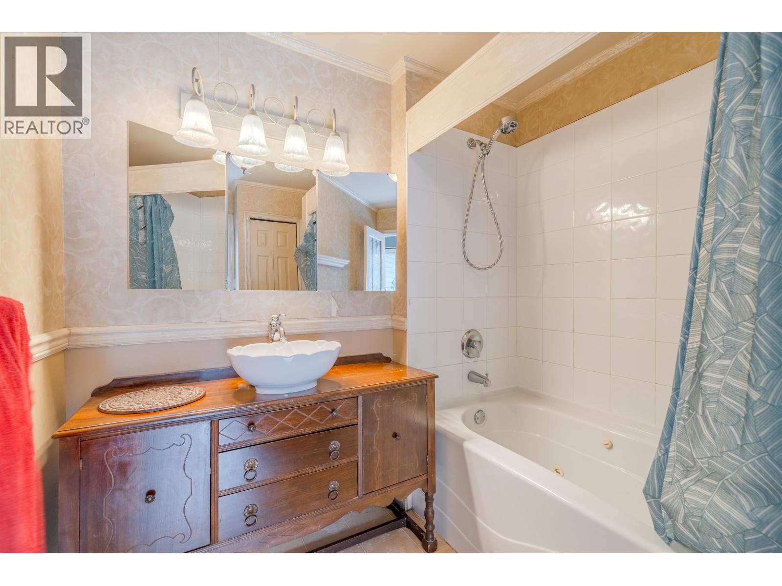 236 Blackstock Road Property Photo 14