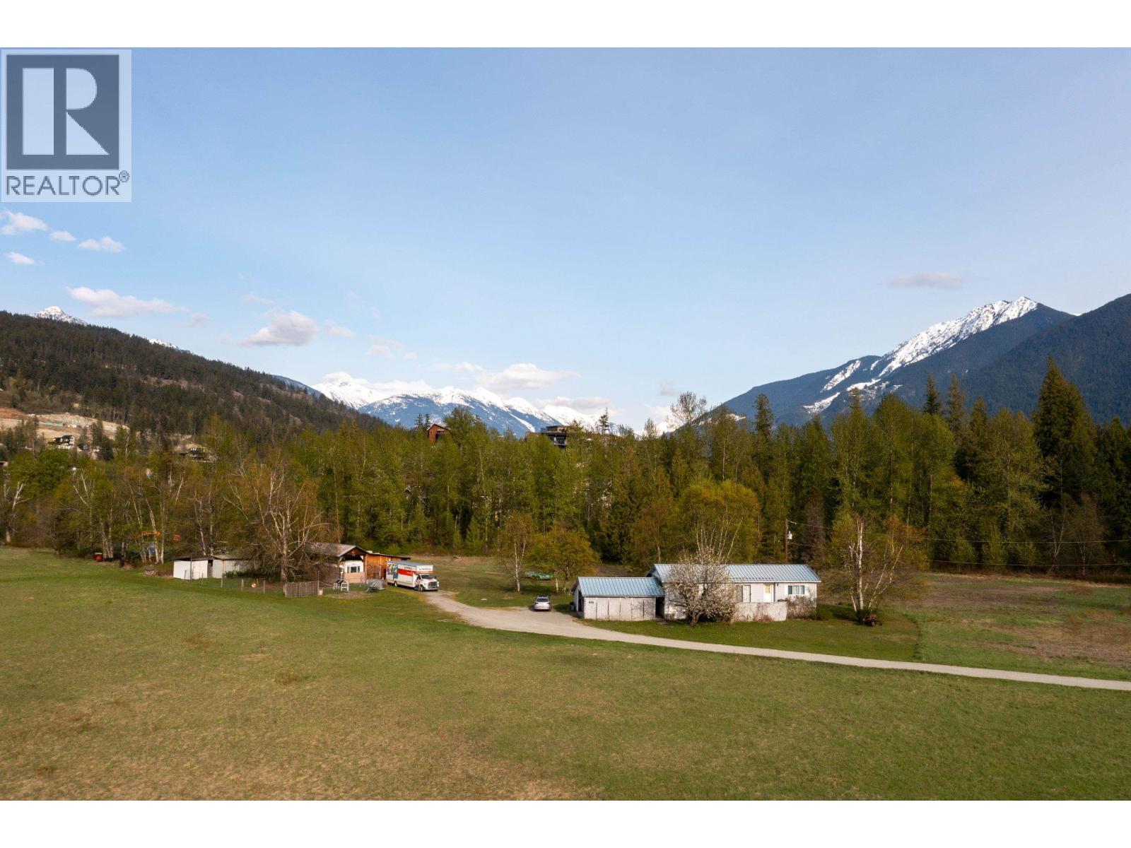 1691 Highway 99 Property Photo 9