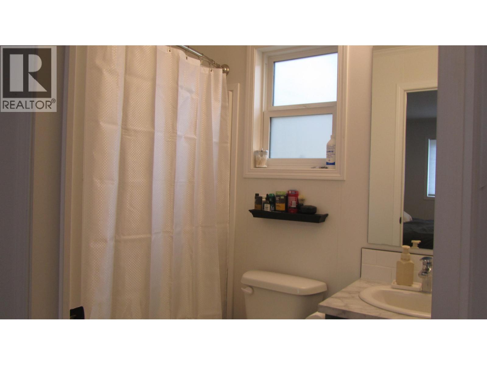 4873 Kemmi Crescent Property Photo 14