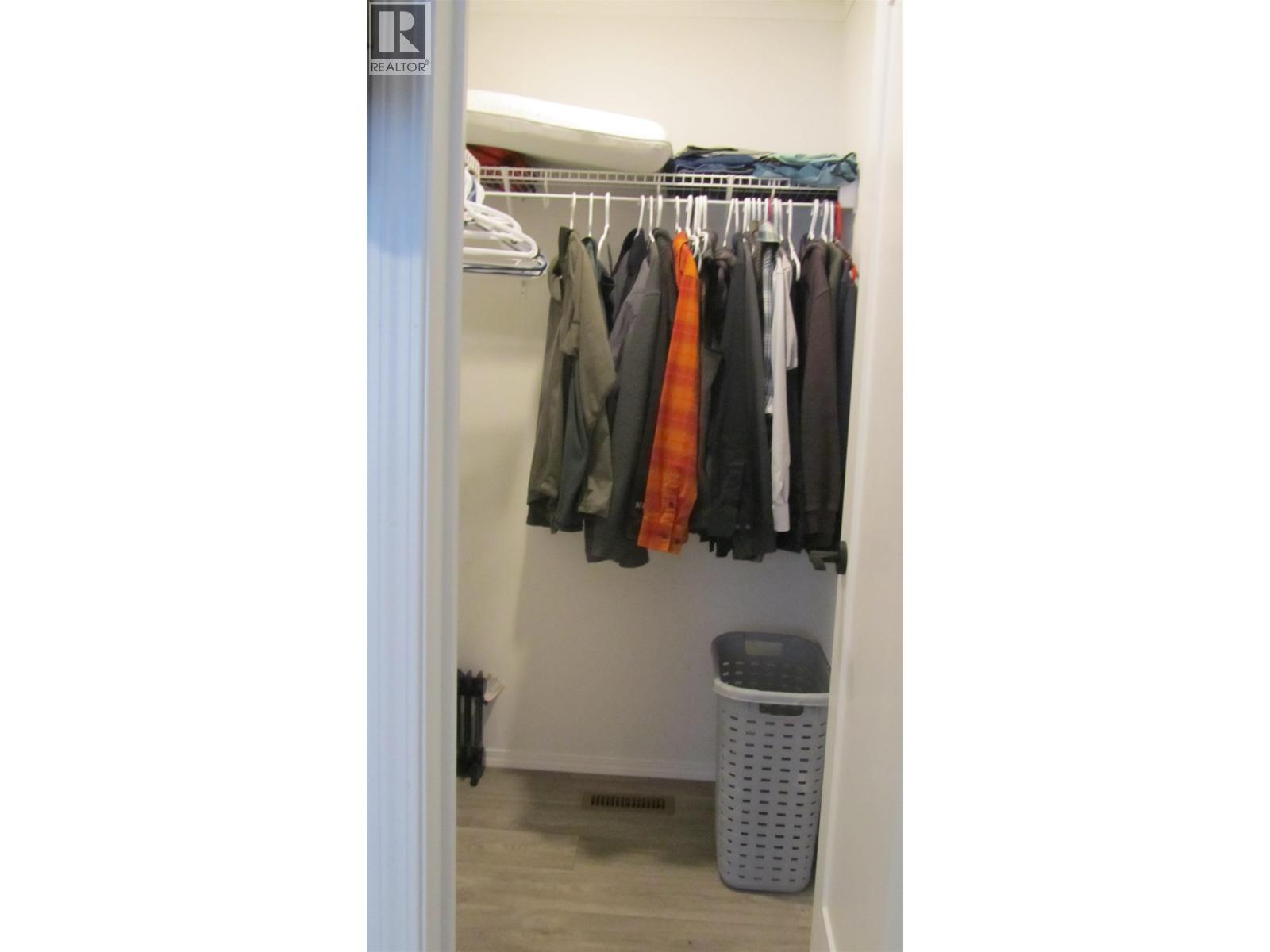 4873 Kemmi Crescent Property Photo 15