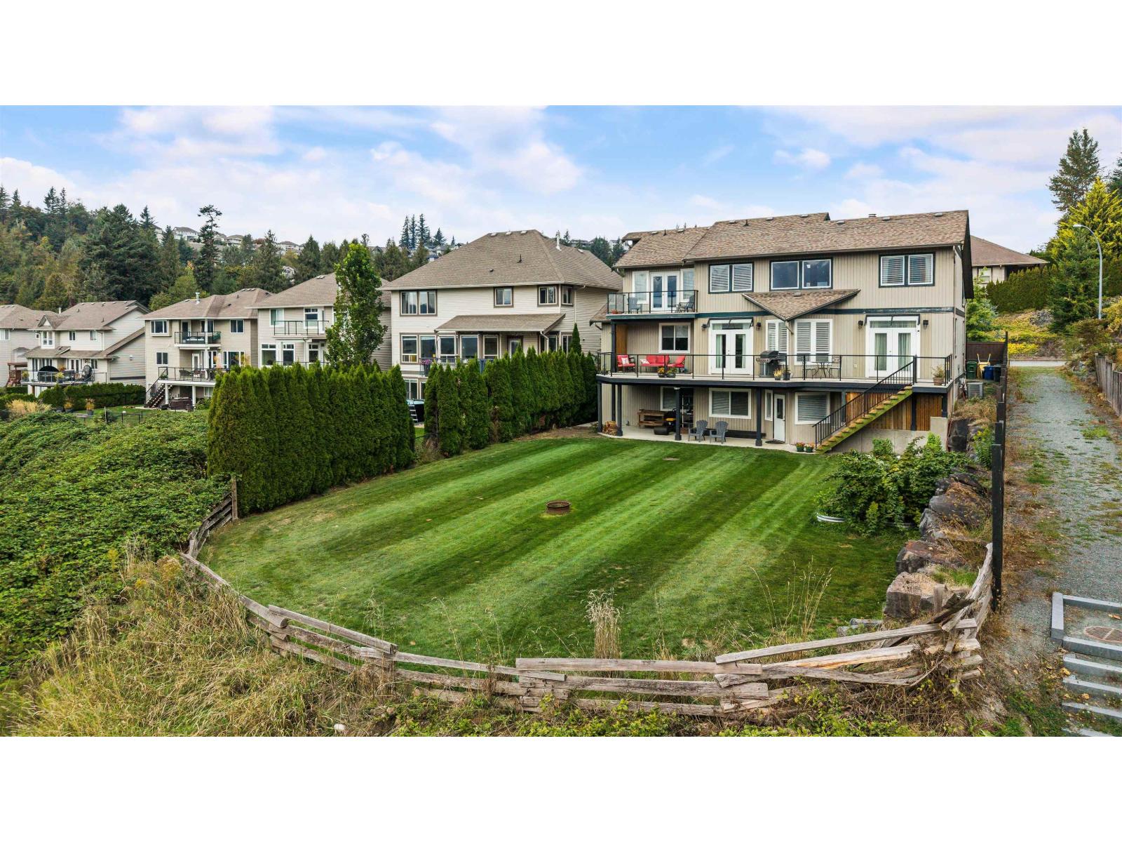 46052 Bridle Ridge Crescent Property Photo 3