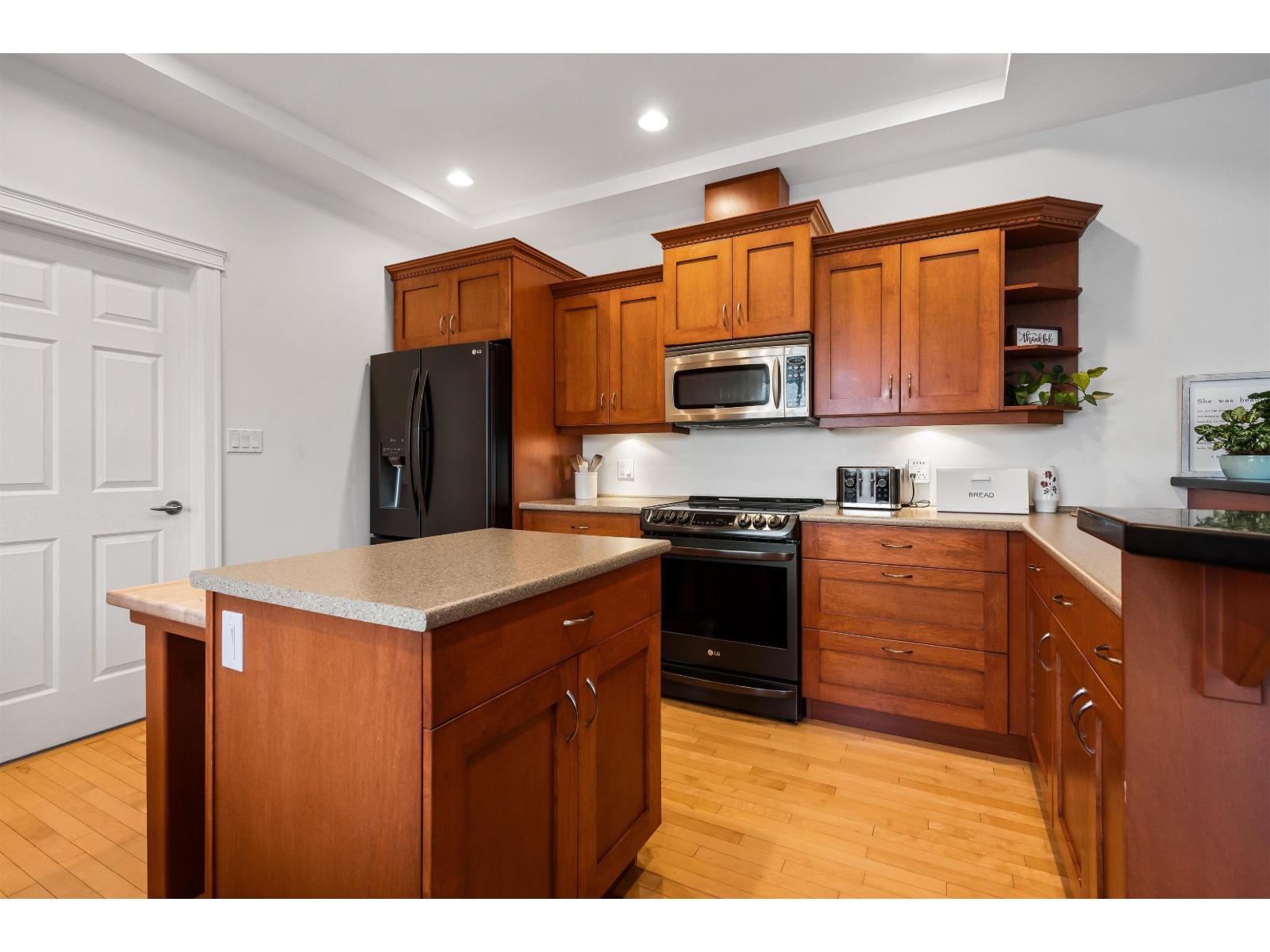 46052 Bridle Ridge Crescent Property Photo 15