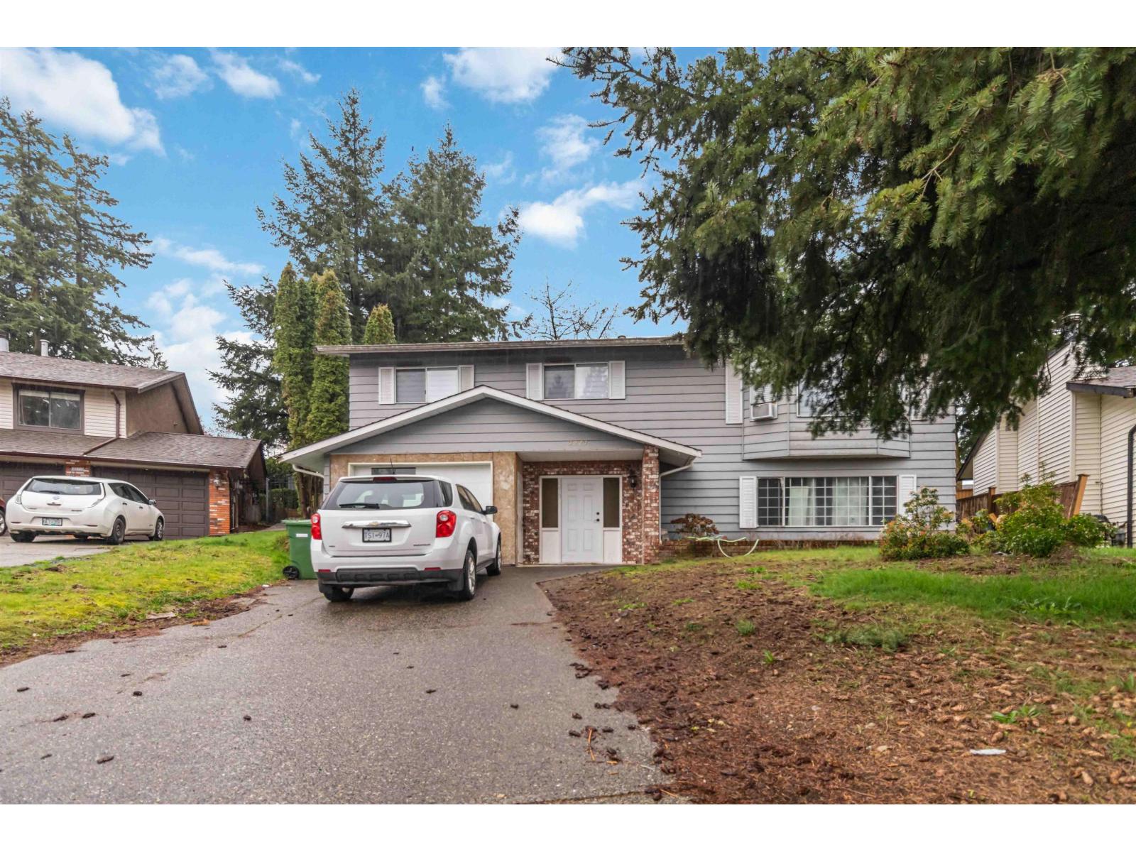 3273 Cheam Drive Property Photo 1