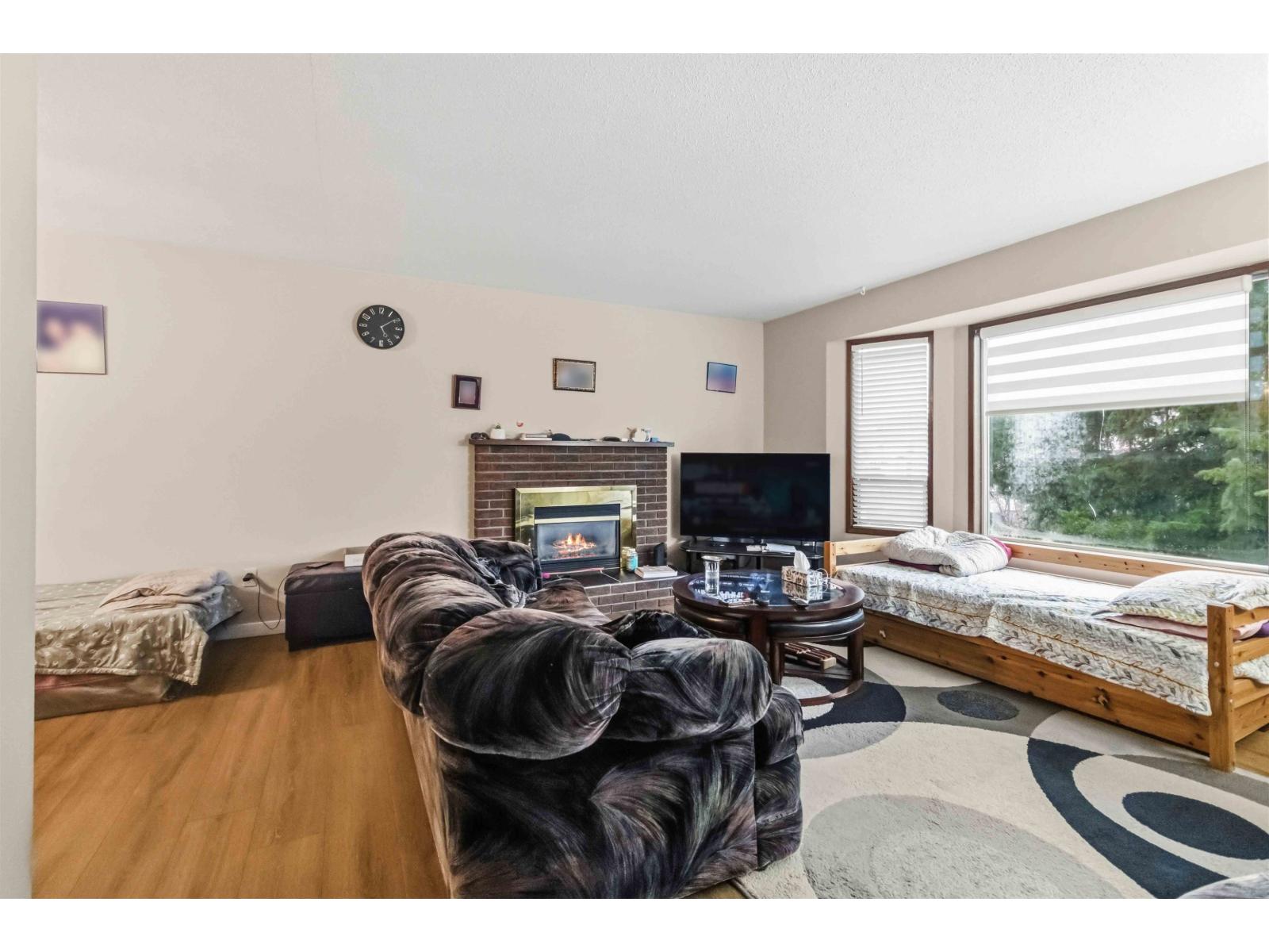 3273 Cheam Drive Property Photo 6