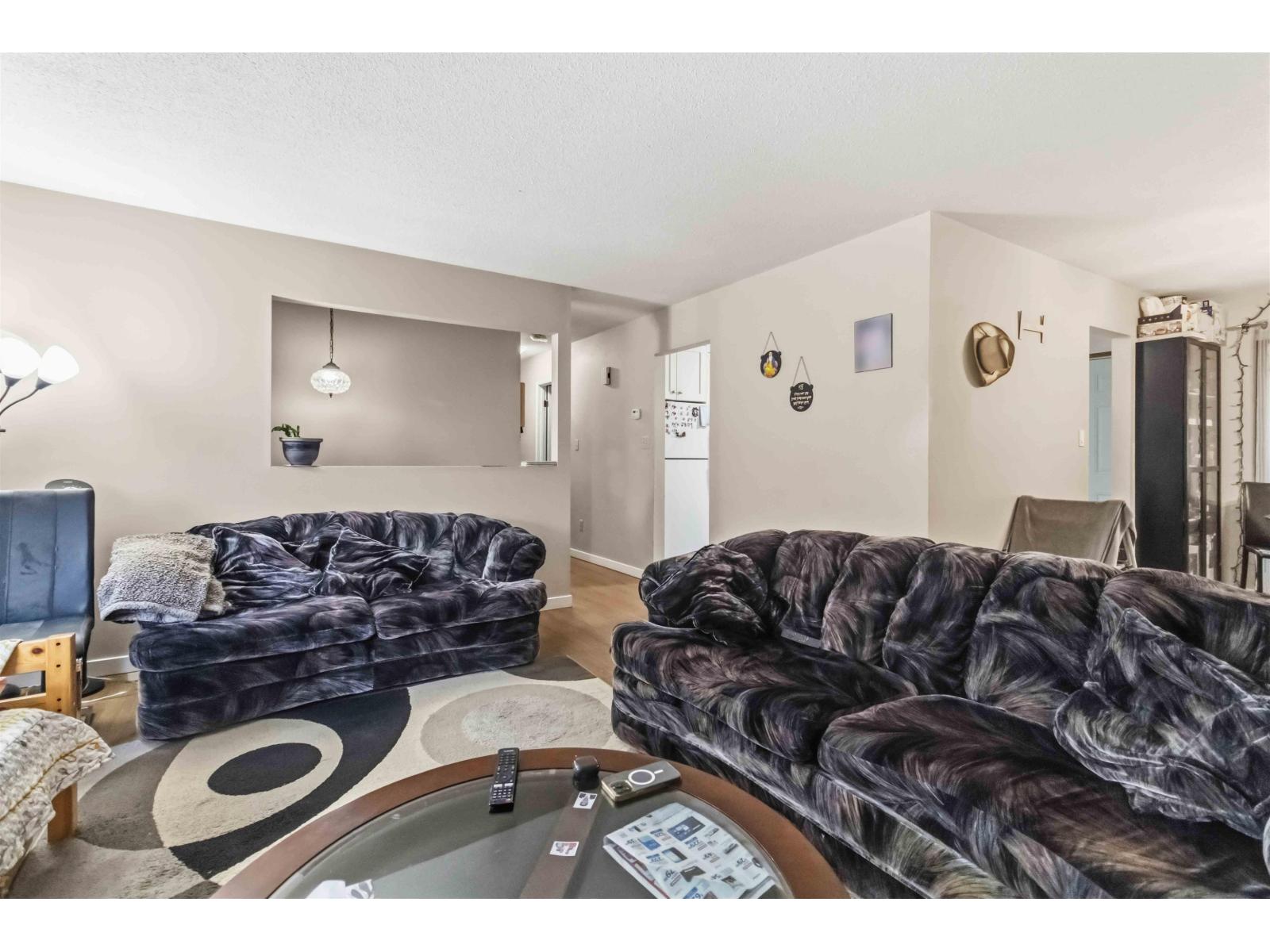 3273 Cheam Drive Property Photo 8
