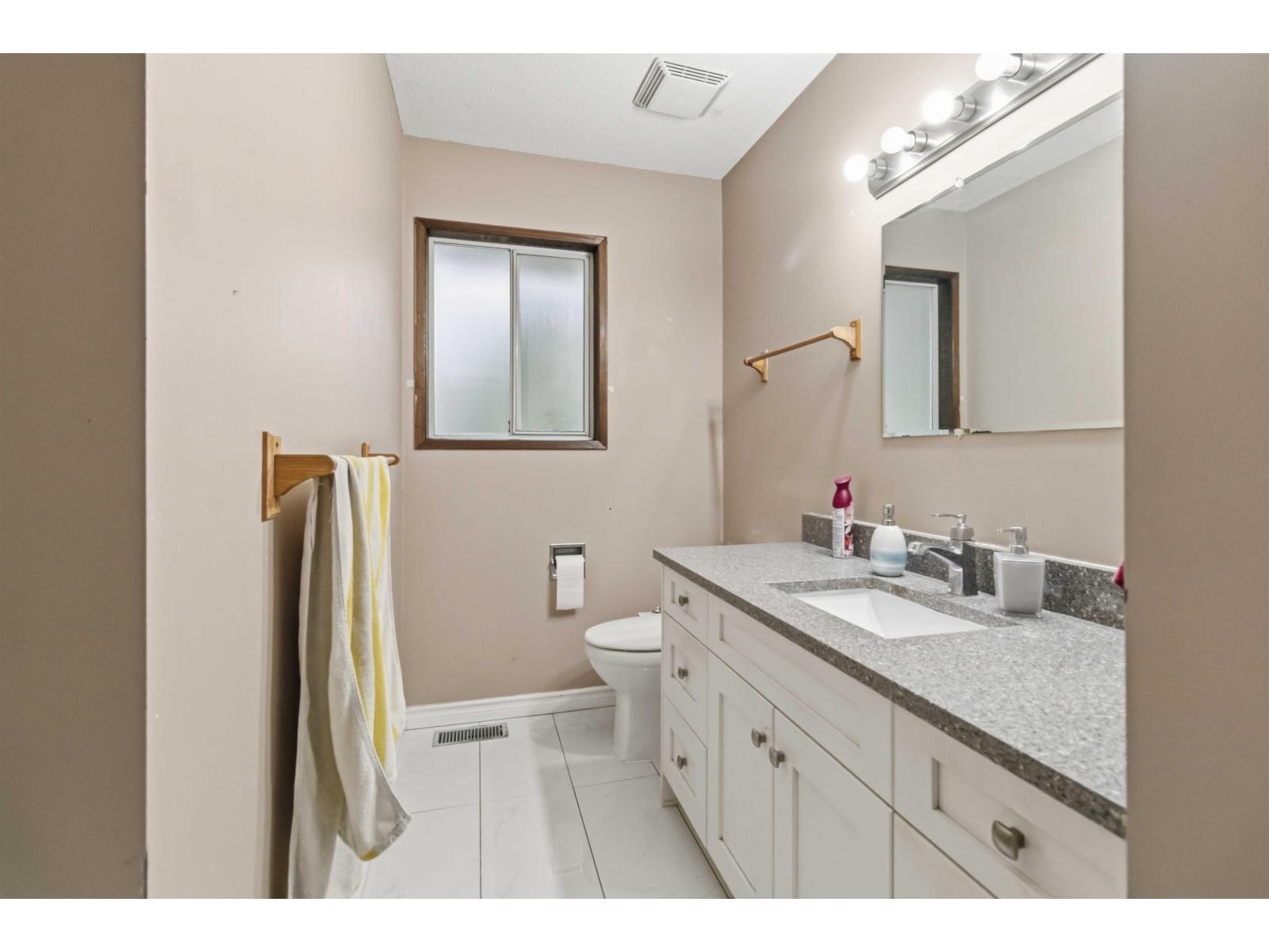 3273 Cheam Drive Property Photo 13