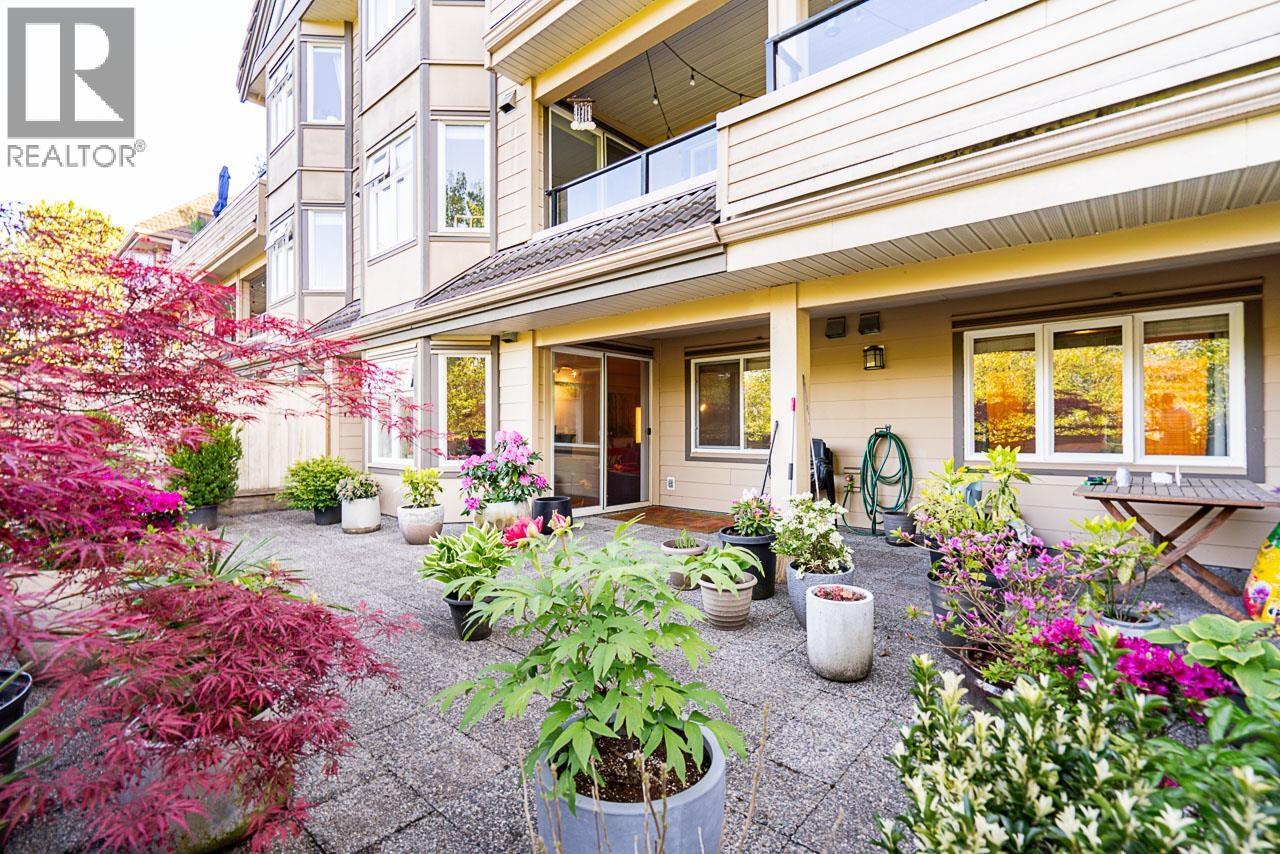 303 160 SHORELINE CIRCLE