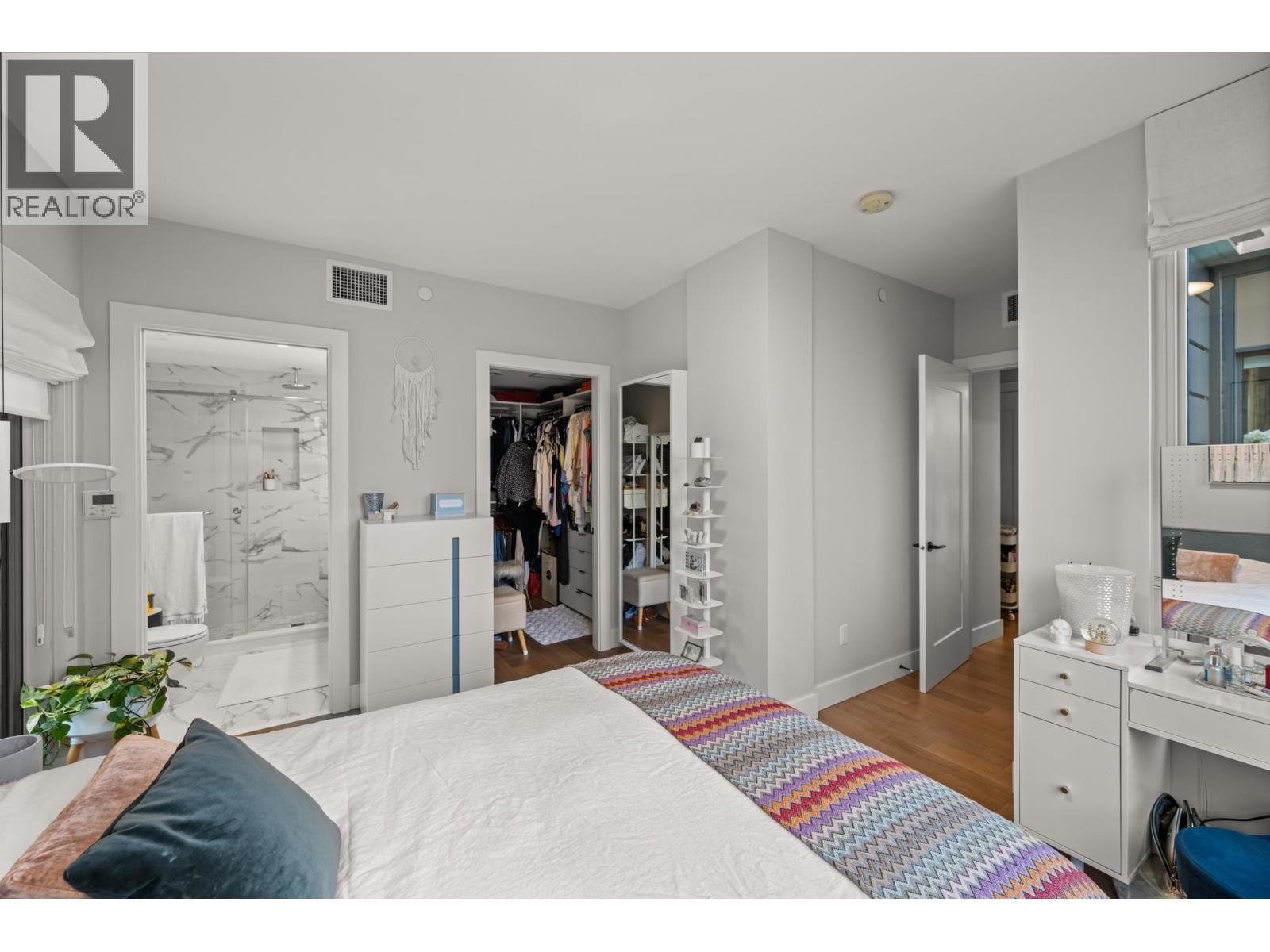 401 2687 Maple Street Property Photo 25
