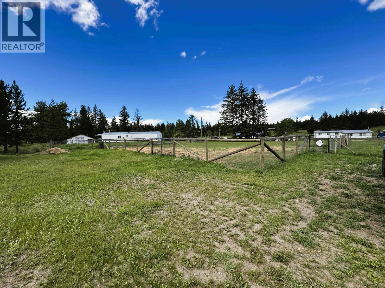 3238 Hinsche Road Property Photo 9