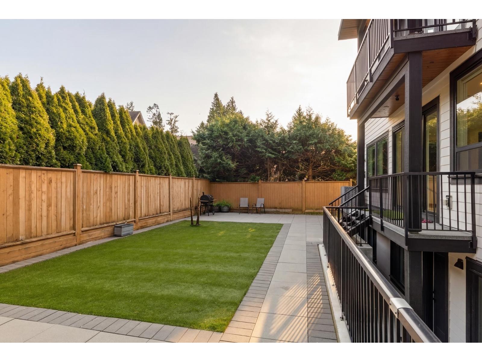 13125 14 Avenue Property Photo 4