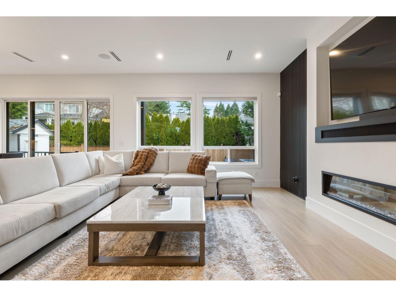 13125 14 Avenue Property Photo 16