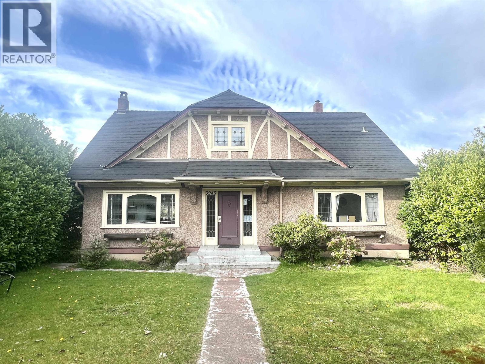 3945 W 10TH AVENUE Property Photo 1